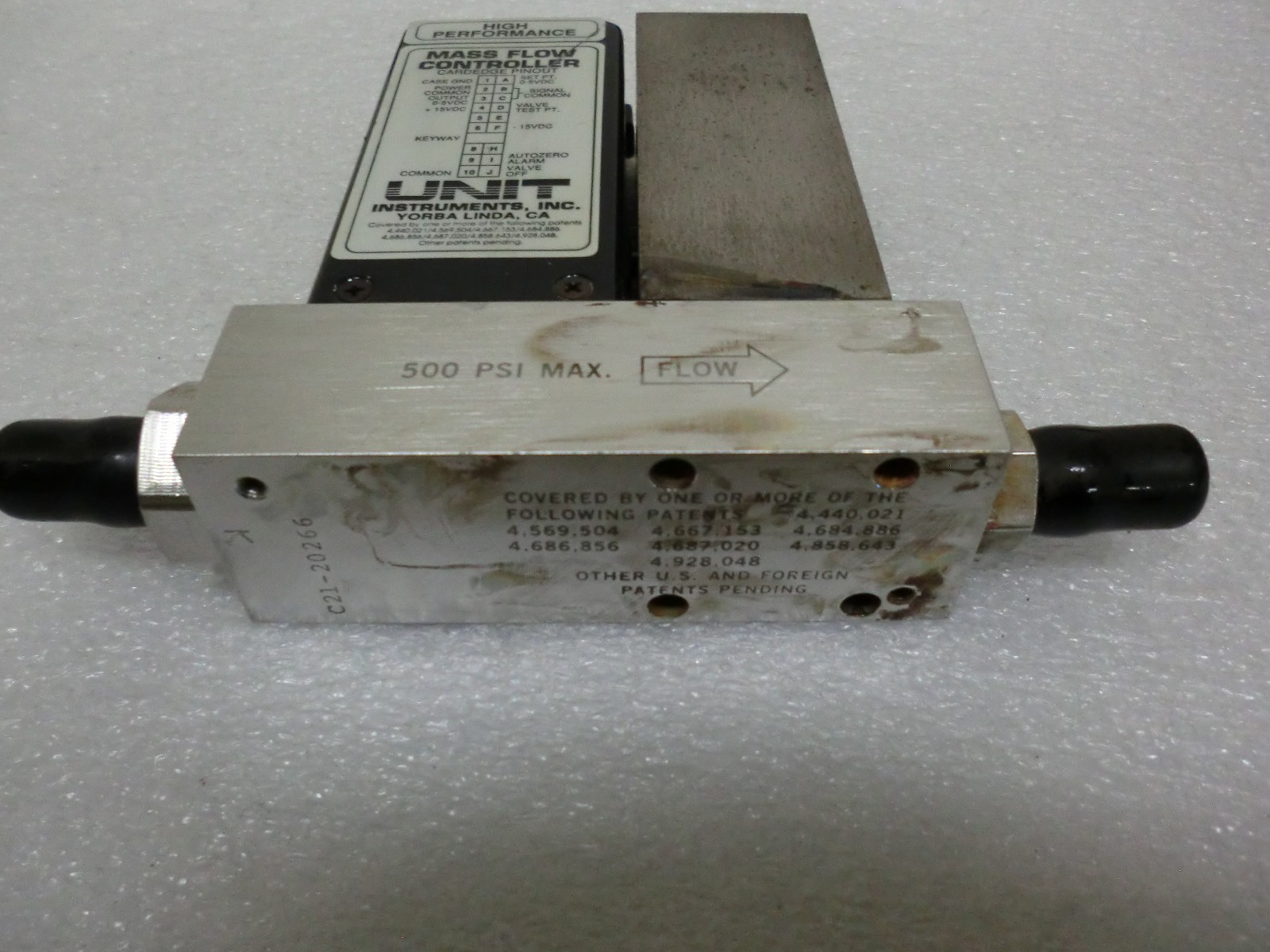 Unit Instruments Mass Flow Controller UFC-2020A