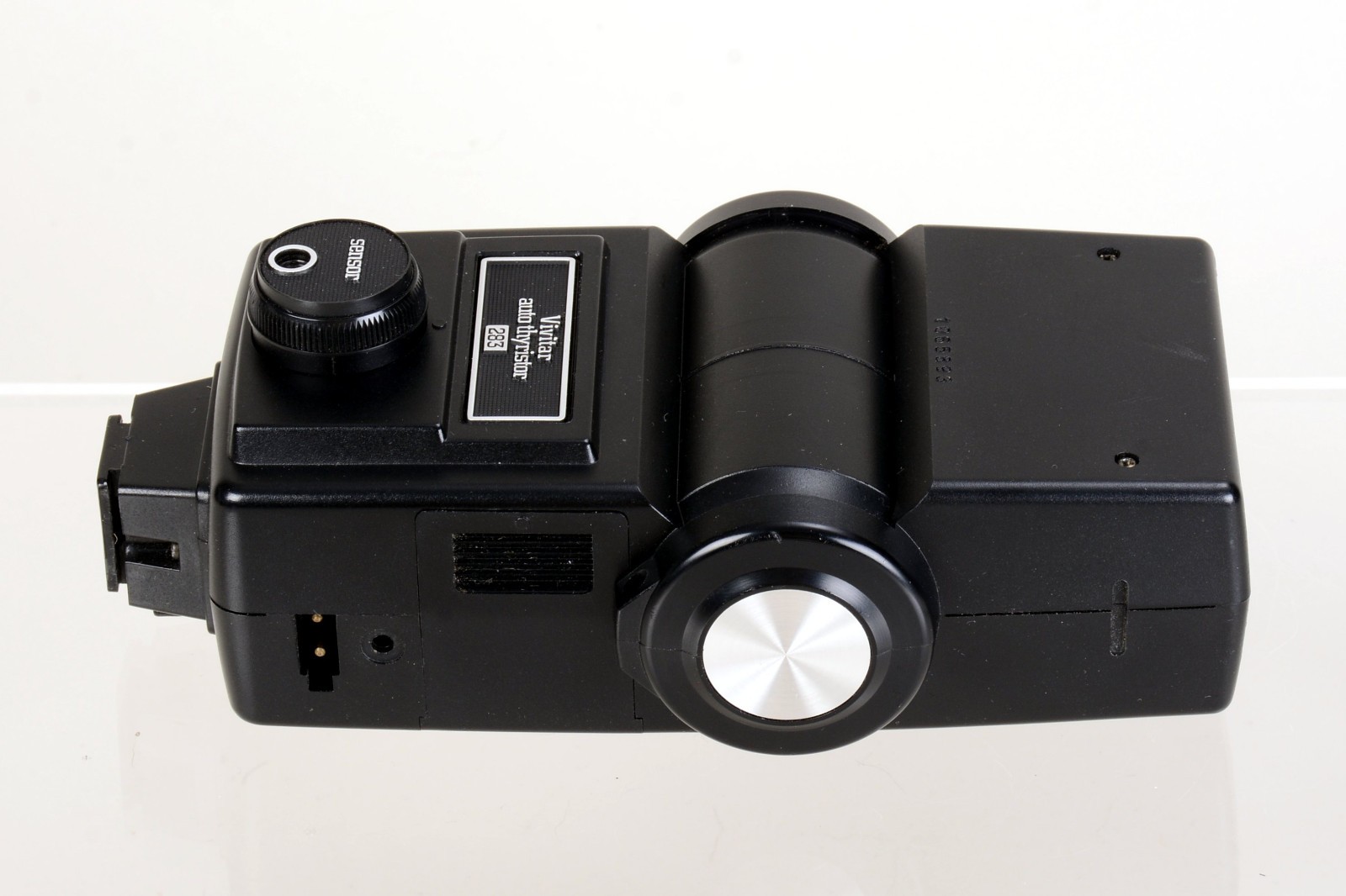 Vivitar 283 Flash w/ PC Sync Cable and SC-1 Sensor cable. Tested good 893