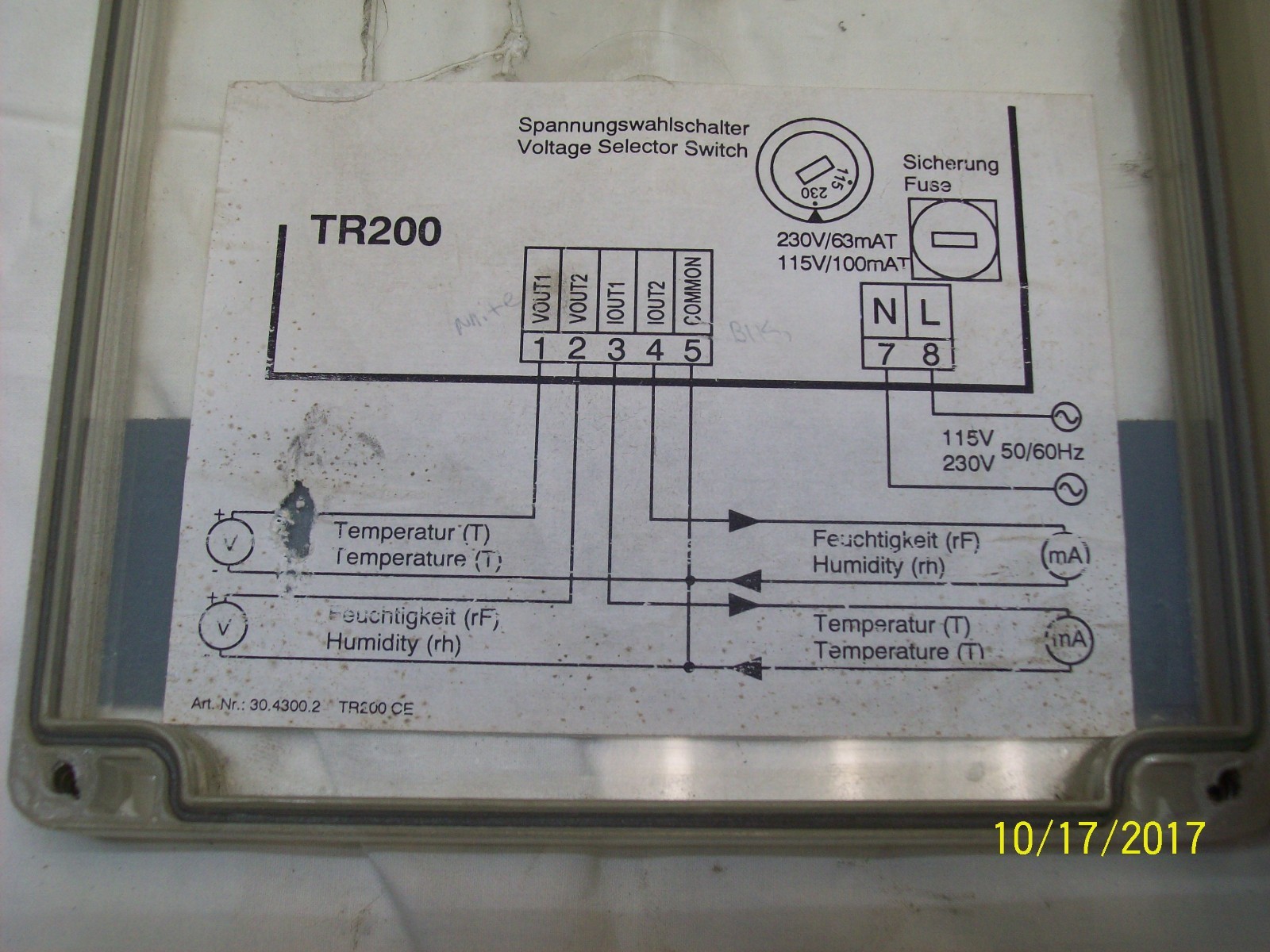 ROSEMOUNT TR-200 ANALYTICAL SENSOR TRANSMITTER missing cover screws