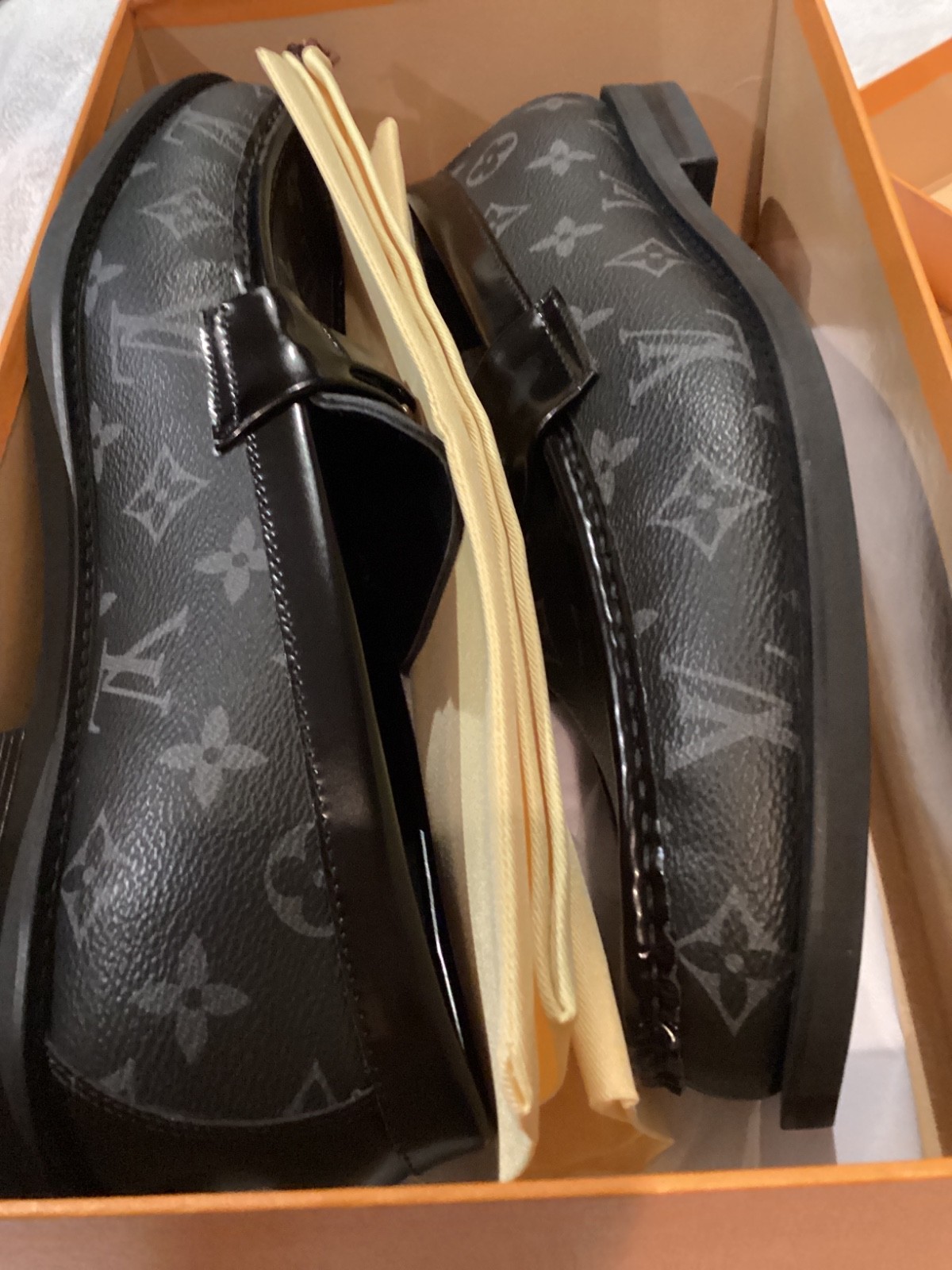 Men shoe size 11 black