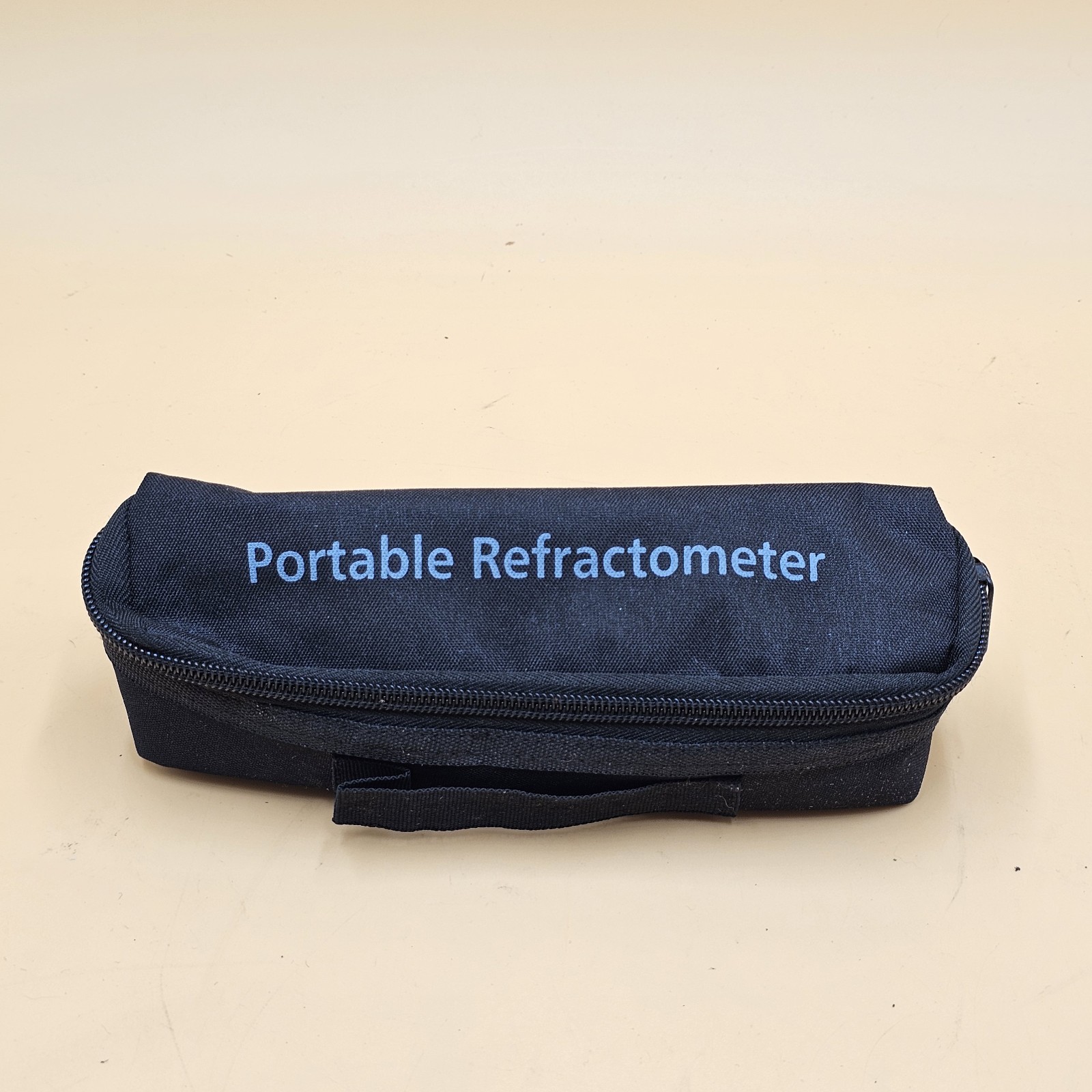 Portable Handheld Brix Refractometer 0-32% Range with Case Beer Wine Fruit