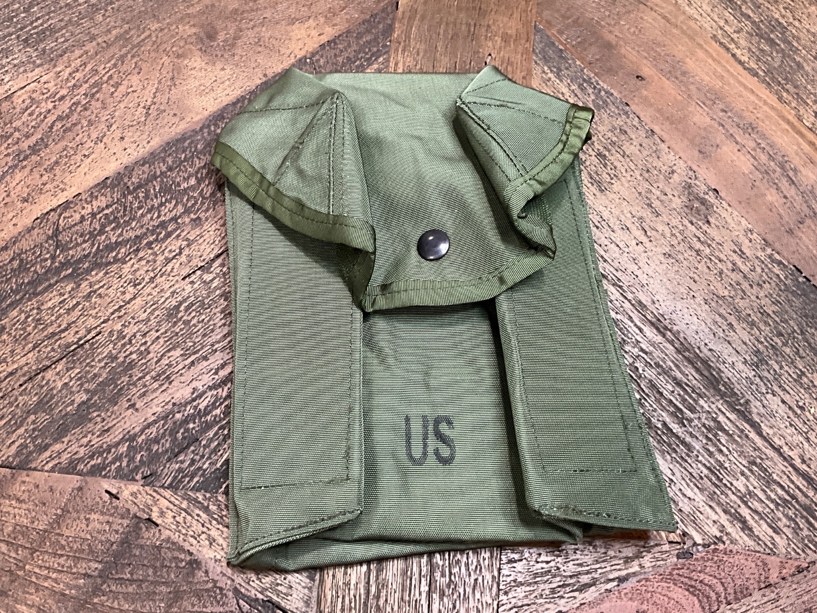 USGI SAW Pouch Case Small Arms Ammunition 200 Round Magazine Woodland M81 NOS