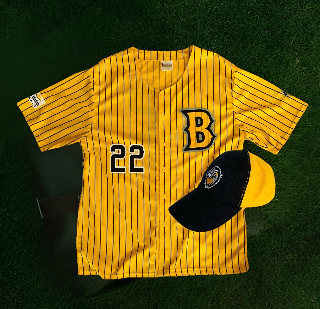 Bismarck Larks Northwoods League Baseball XL Jersey & Hat Promotional 2022 SGA