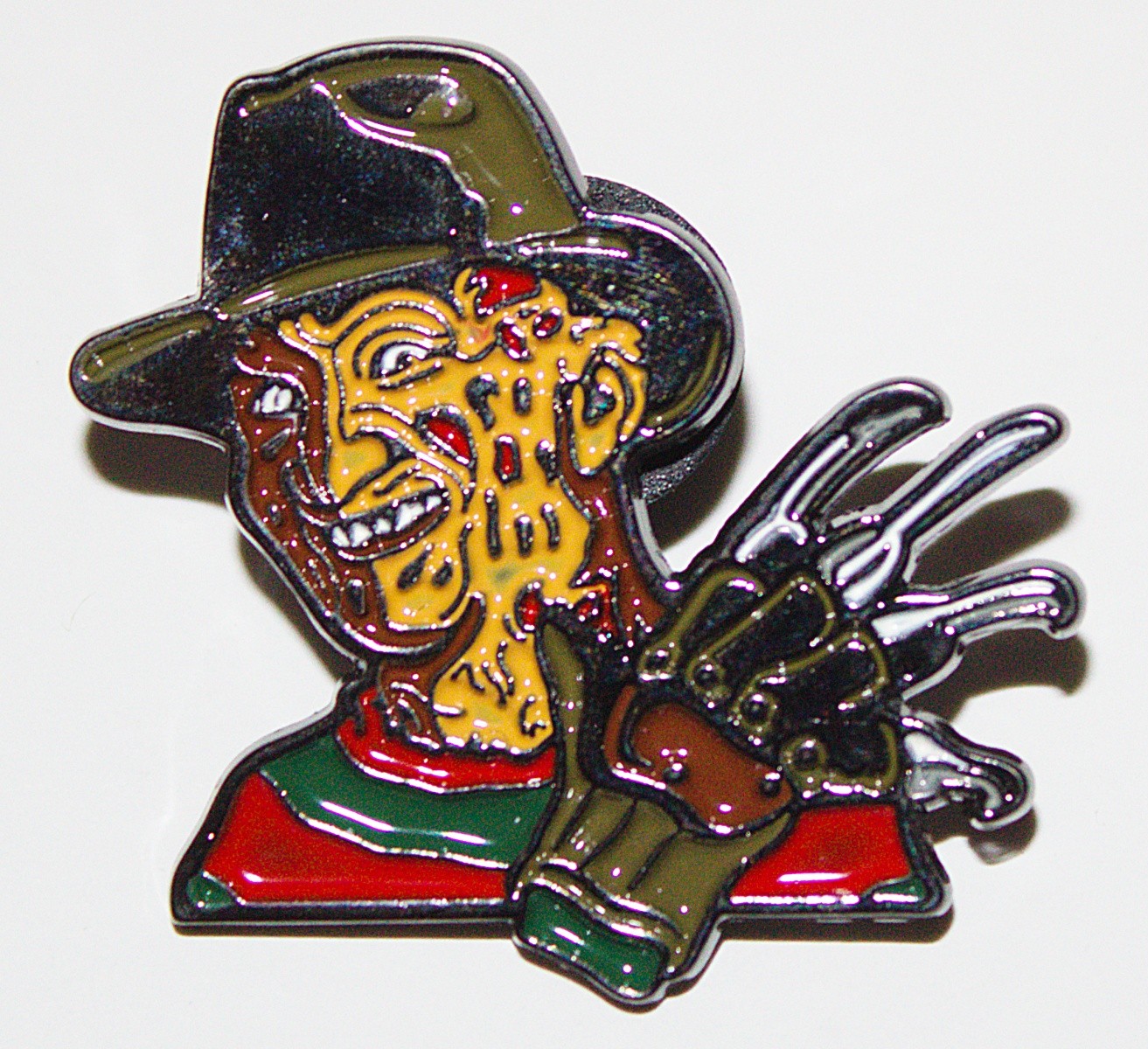 A Nightmare On Elm Street Movies Freddy Face & Claws Metal Enamel Pin NEW UNUSED