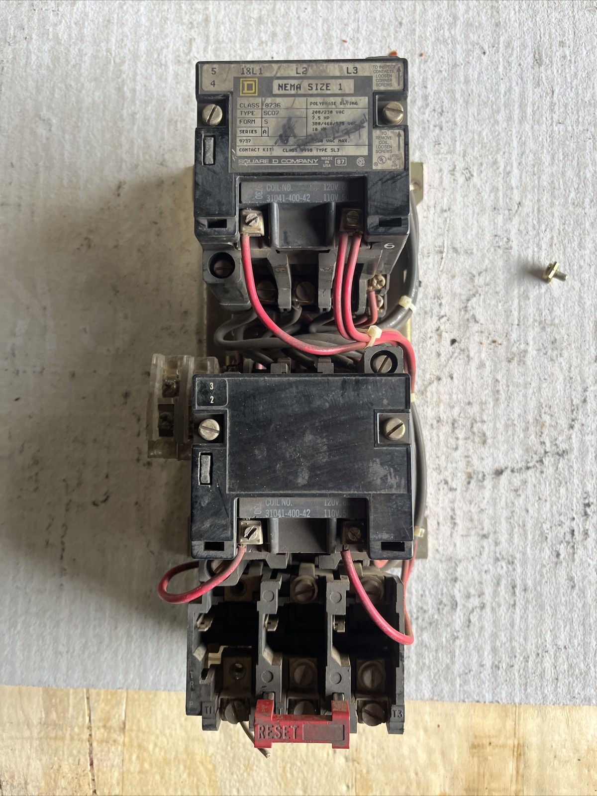 Square D 8736SC07S Series A, Nema Size 1, 3 Pole, 120V Coil Starter, 200/230 vac