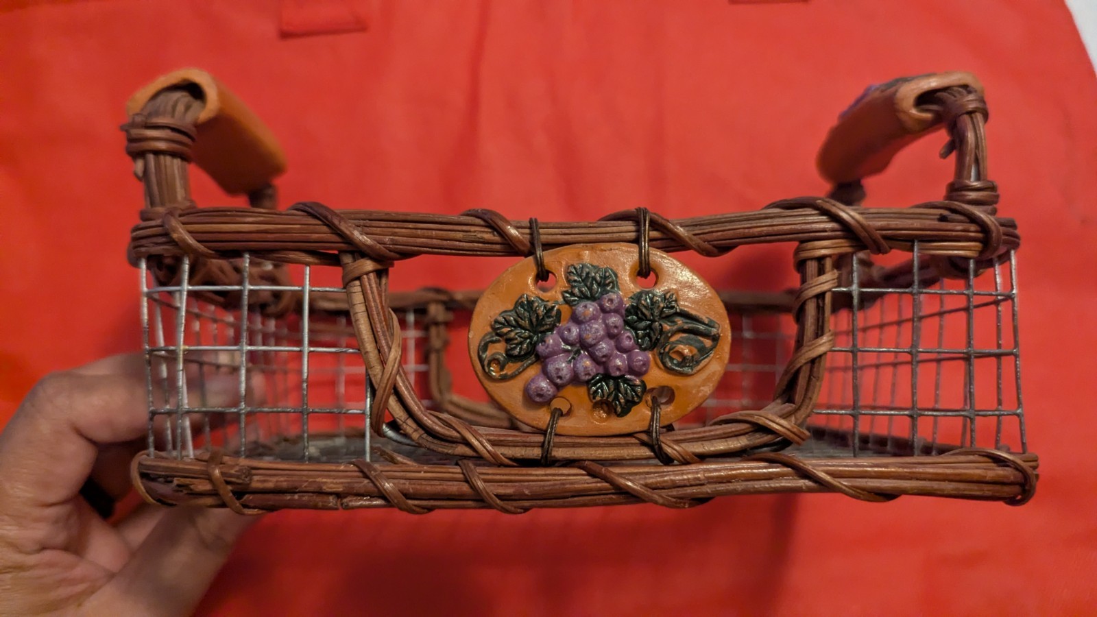 Vintage Rustic Vineyard-Style Serving Basket