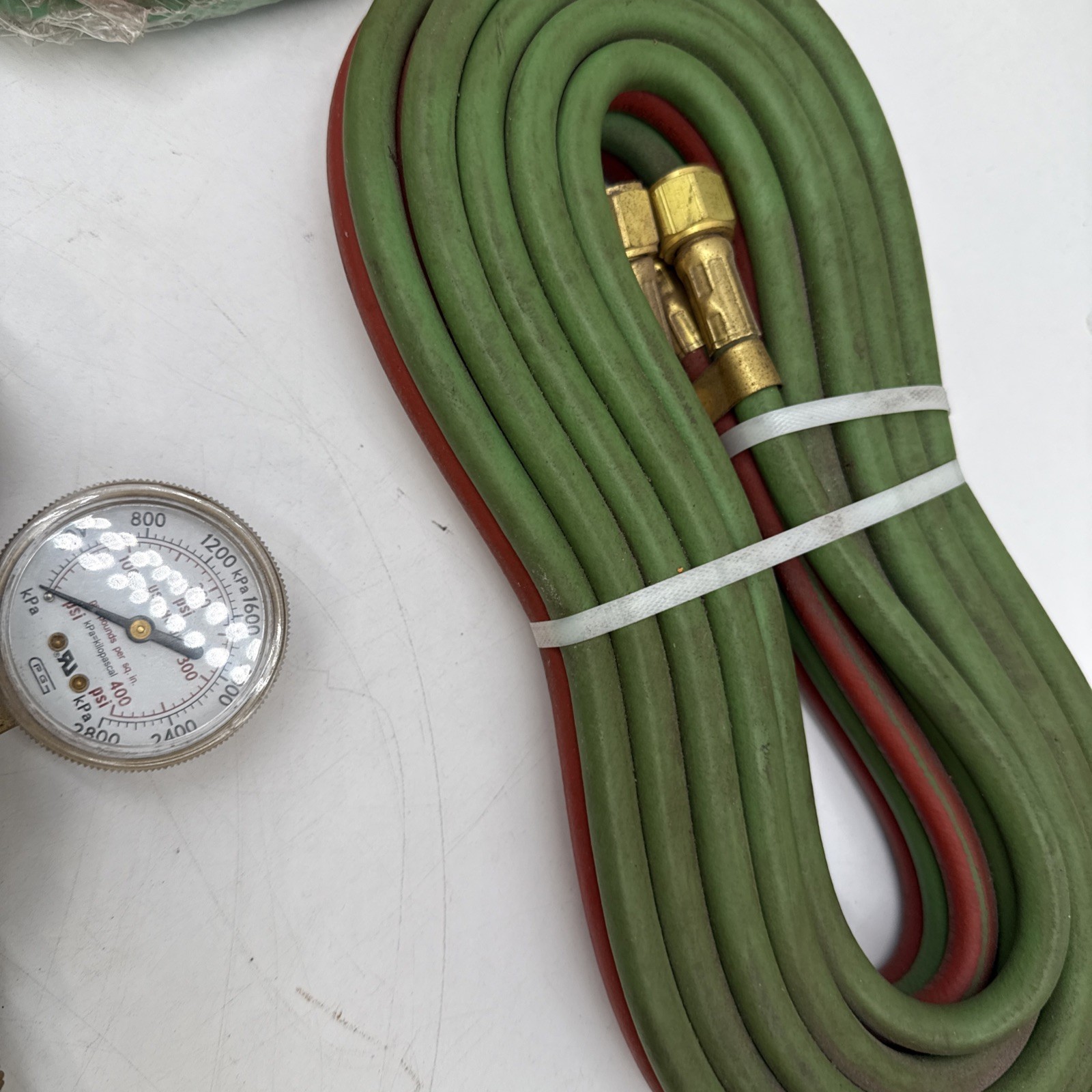 PARKER 7126NLC 240 With Regulators And Second Hose See Description