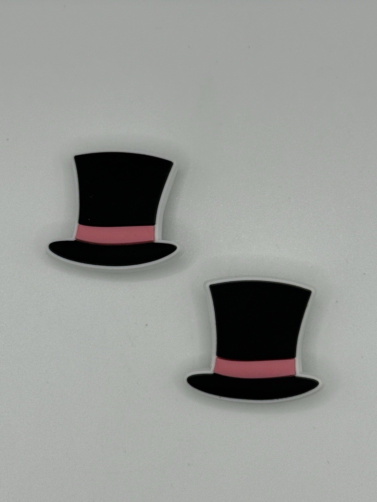 Alice In Wonderland- 2pc Shoe Charms decoration
