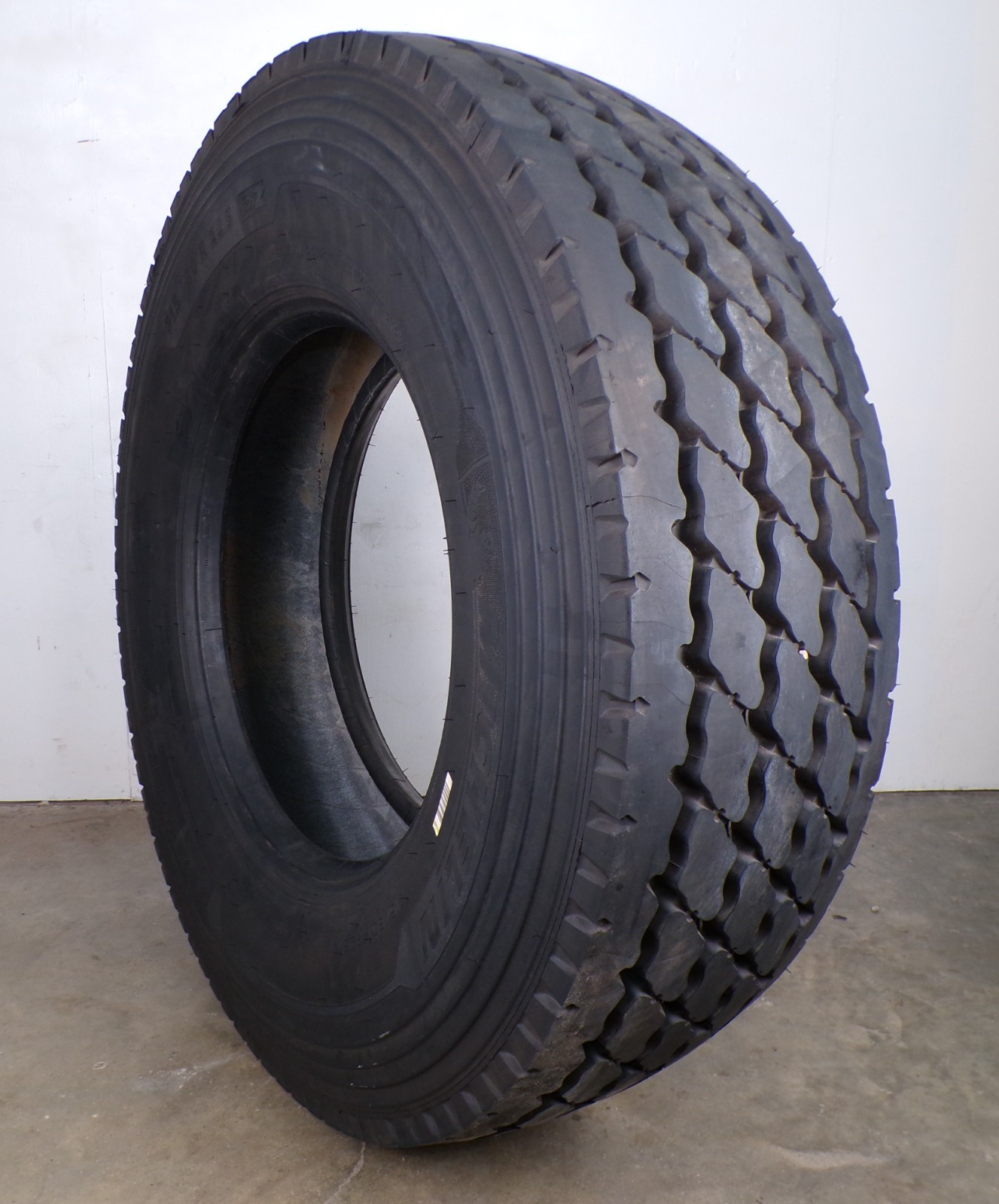 315/80R22.5 Michelin X Works Z Used 85%+ Tread Remaining