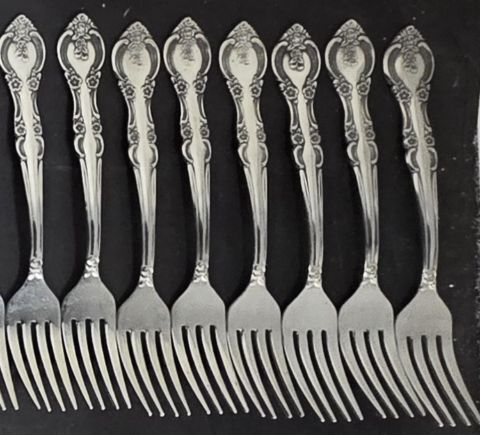 MARSEILLES STAINLESS STEEL JAPAN FLATWARE 8 DINNER FORKS FLORAL ROSE MOTIF