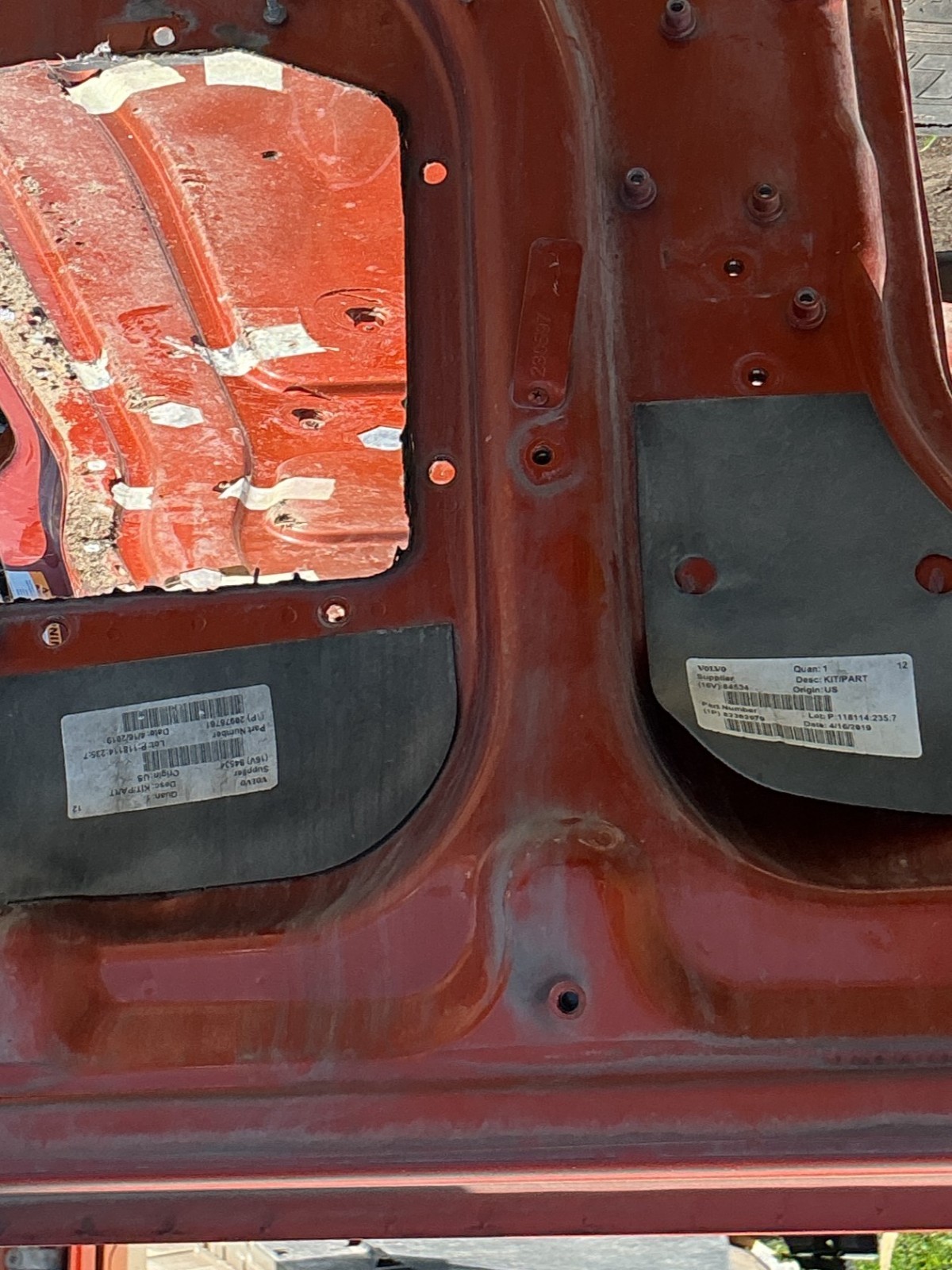 OEM Volvo VNL Sleeper Cab Body Shell Skeleton Frame Section | 82382079 20975781