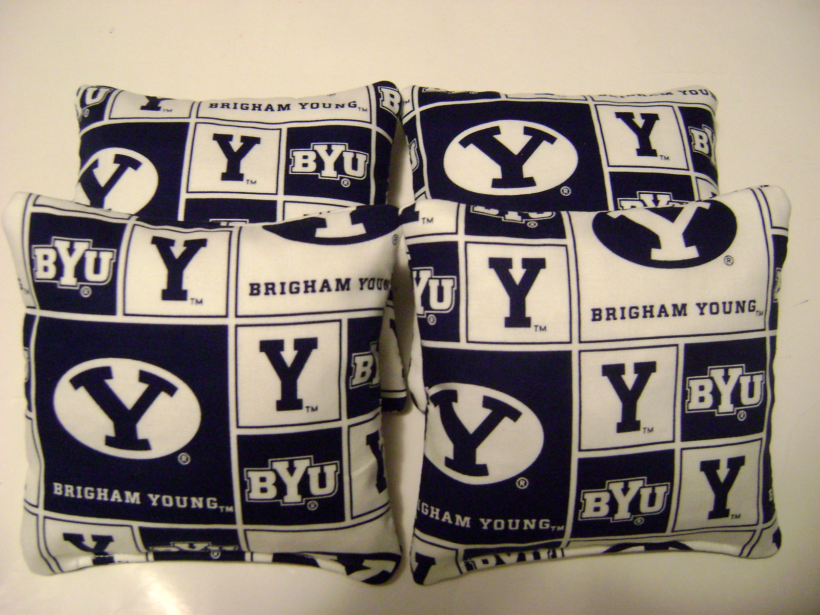 BRIGHAM YOUNG CORNHOLE BEAN BAGS TAILGATE TOSS GAME SET OF 4 QUALITY COUGARS