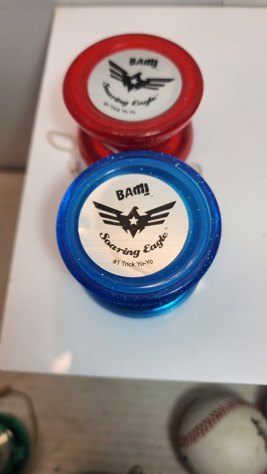 Vintage Soaring Eagle Trick Yo-Yos Lot of 2. Red And Blue. EUC