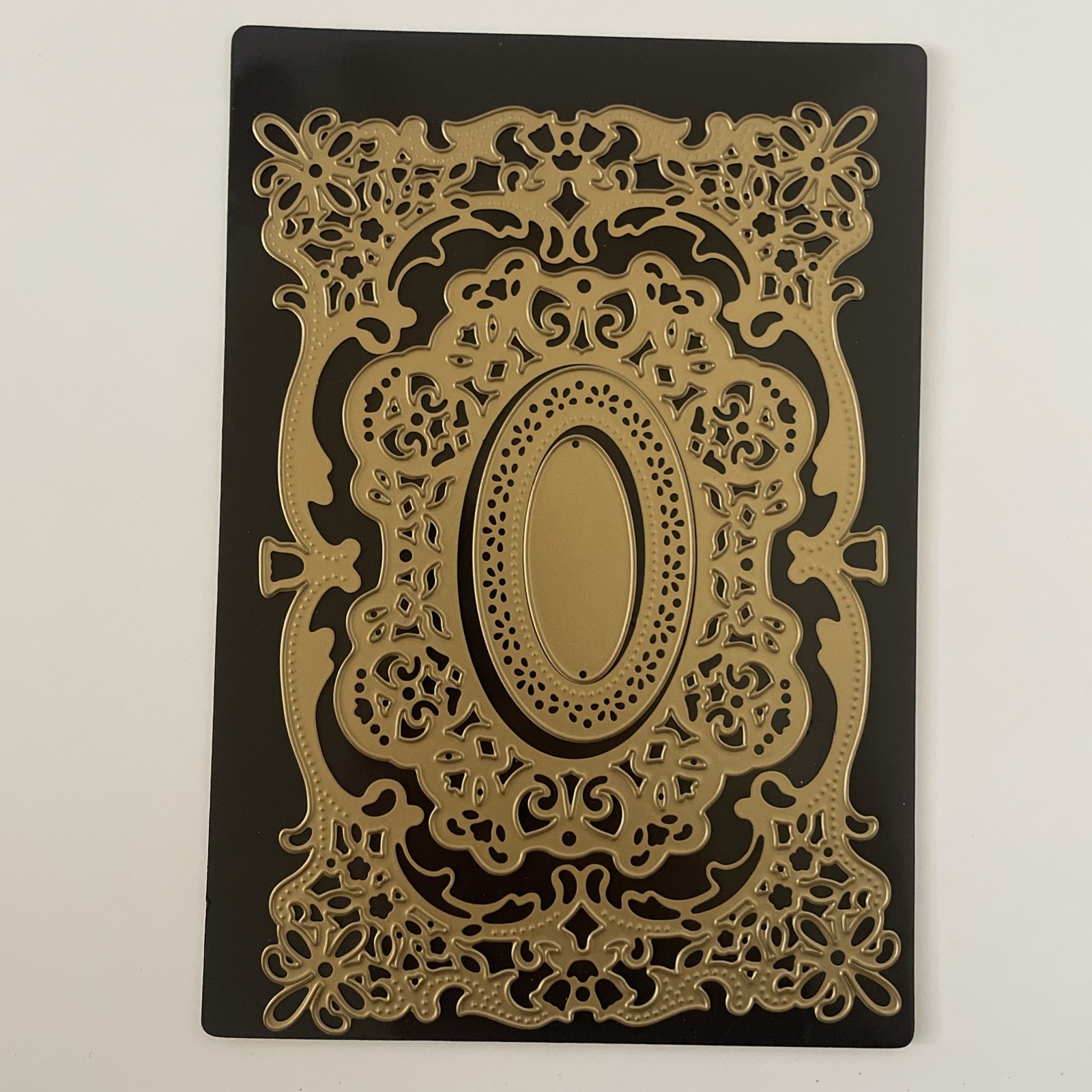 Anna Griffin Dies Concentric Layer Frames Ornate