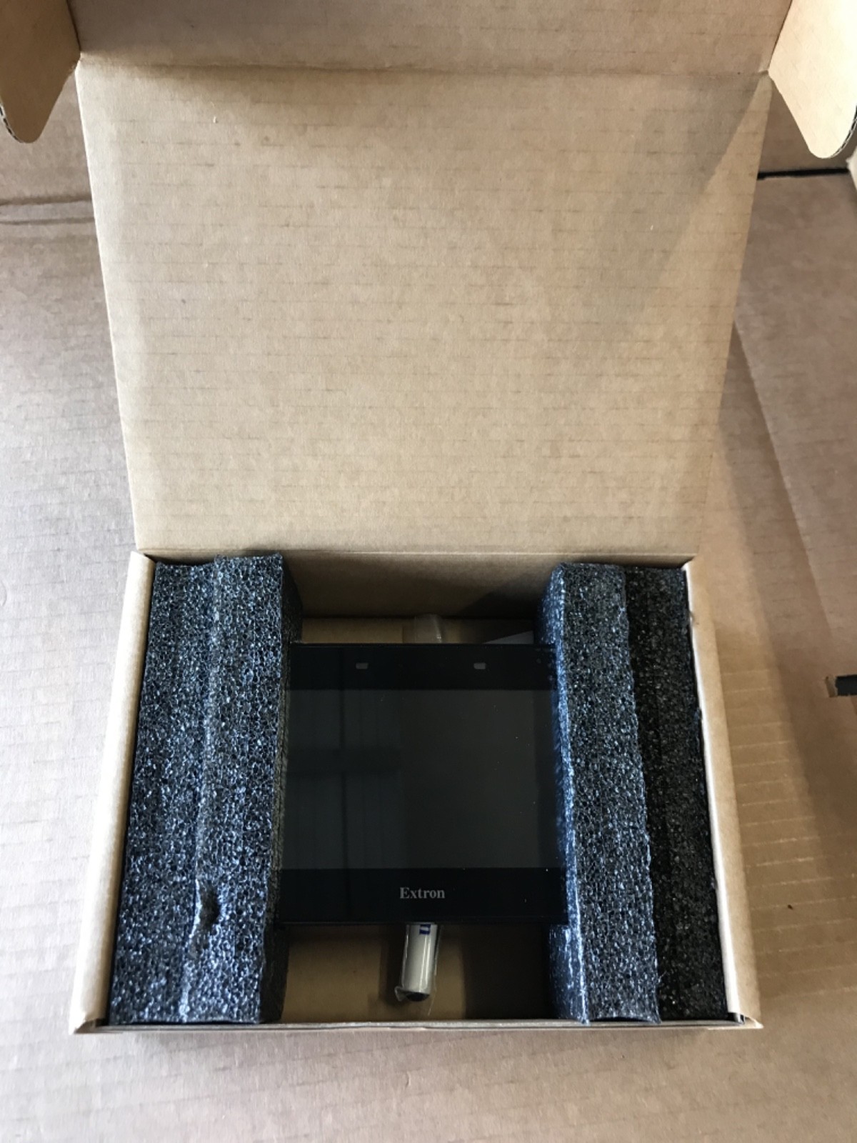 Extron TLP Pro 525M (60-1561-12)