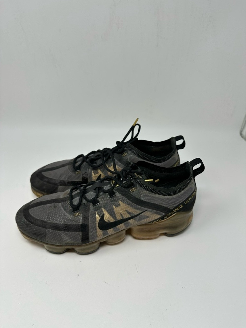 Nike Air VaporMax 2018- Mens- Size 10- Black Gold-[AR6631-002]- Running Shoes