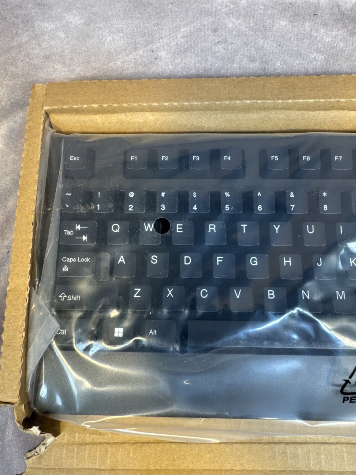 Lenovo USB Traditional Black Keyboard New in Box With New USB Mouse Bundle