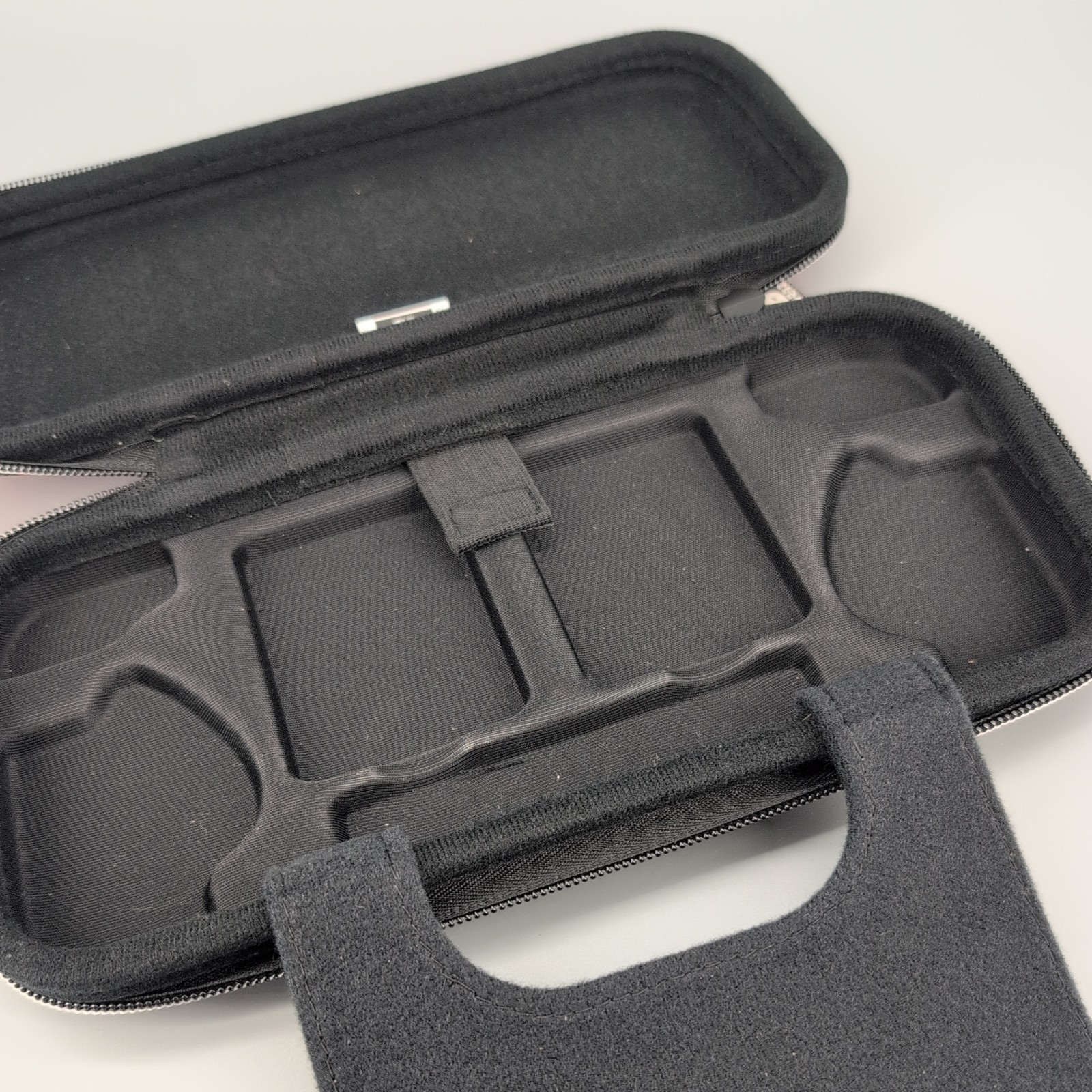 Nintendo Switch Traveler Case Red