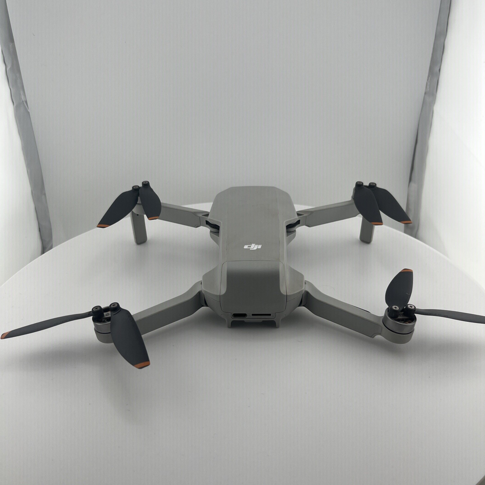 DJI Mini SE Camera Drone - BOUND