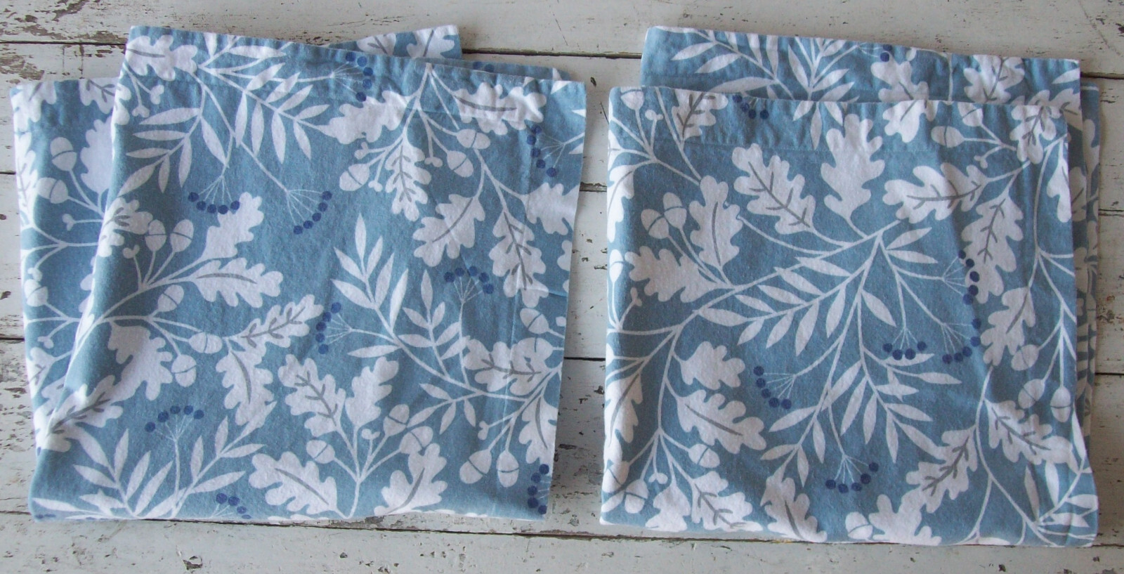 The Company Store Flannel EURO Shams (2)~Blue White Oak Leaves, Acorns, Berries