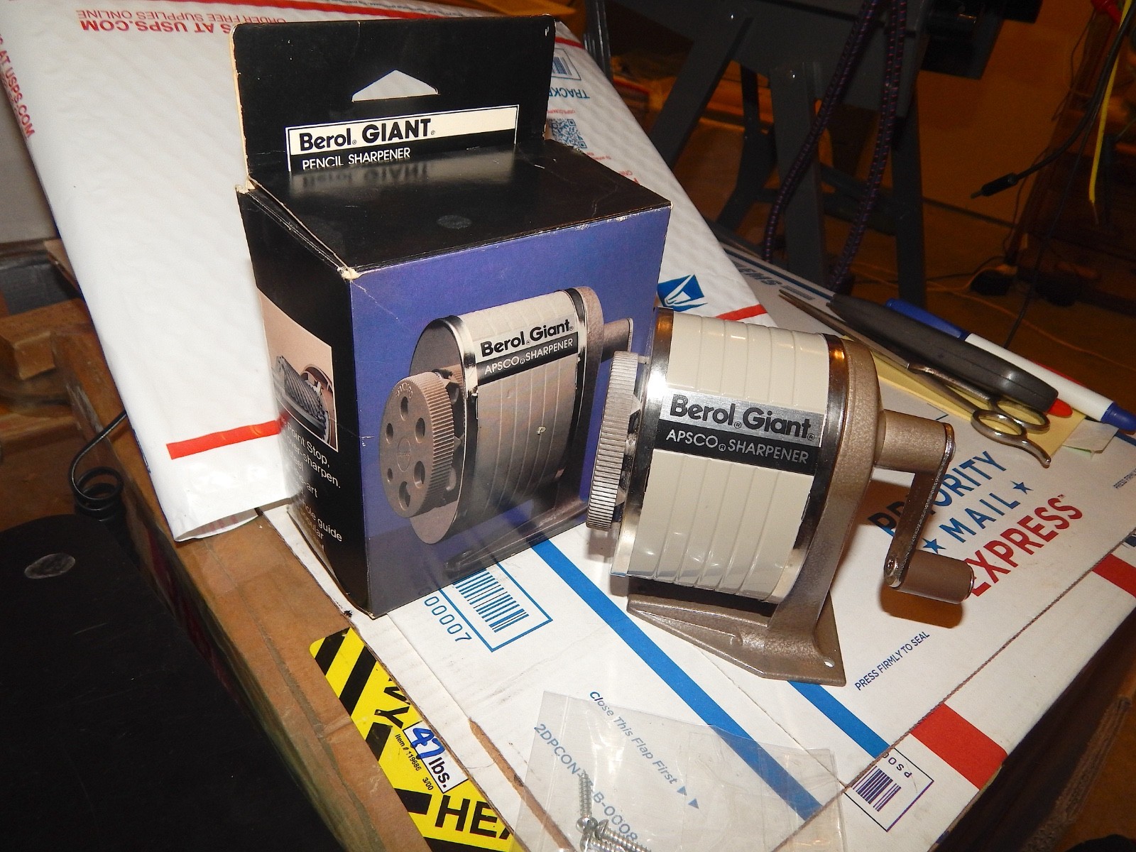 NOS Berol "Giant" Pro Pencil Sharpener (like Boston) Model AP806 -6 Hole USA NEW