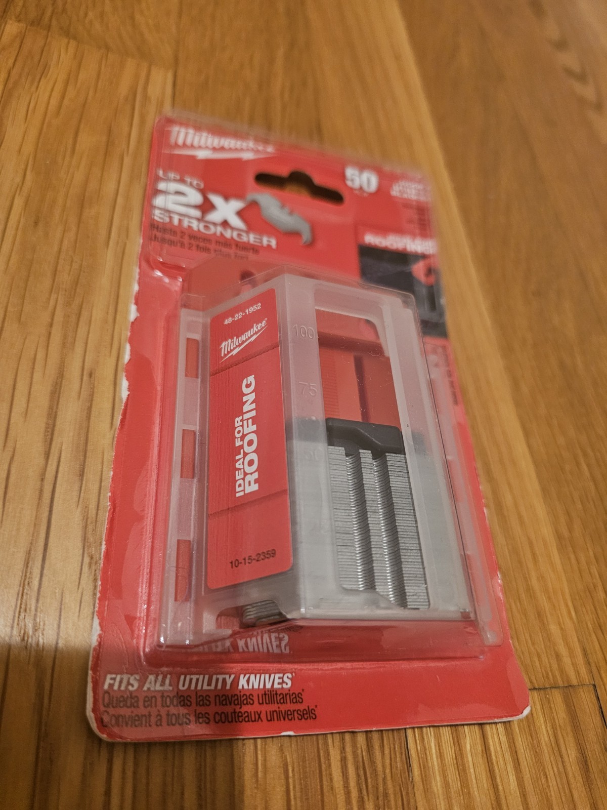 Milwaukee 48-22-1952 Hook Utility Knife Blades With Dispenser 50-Pack