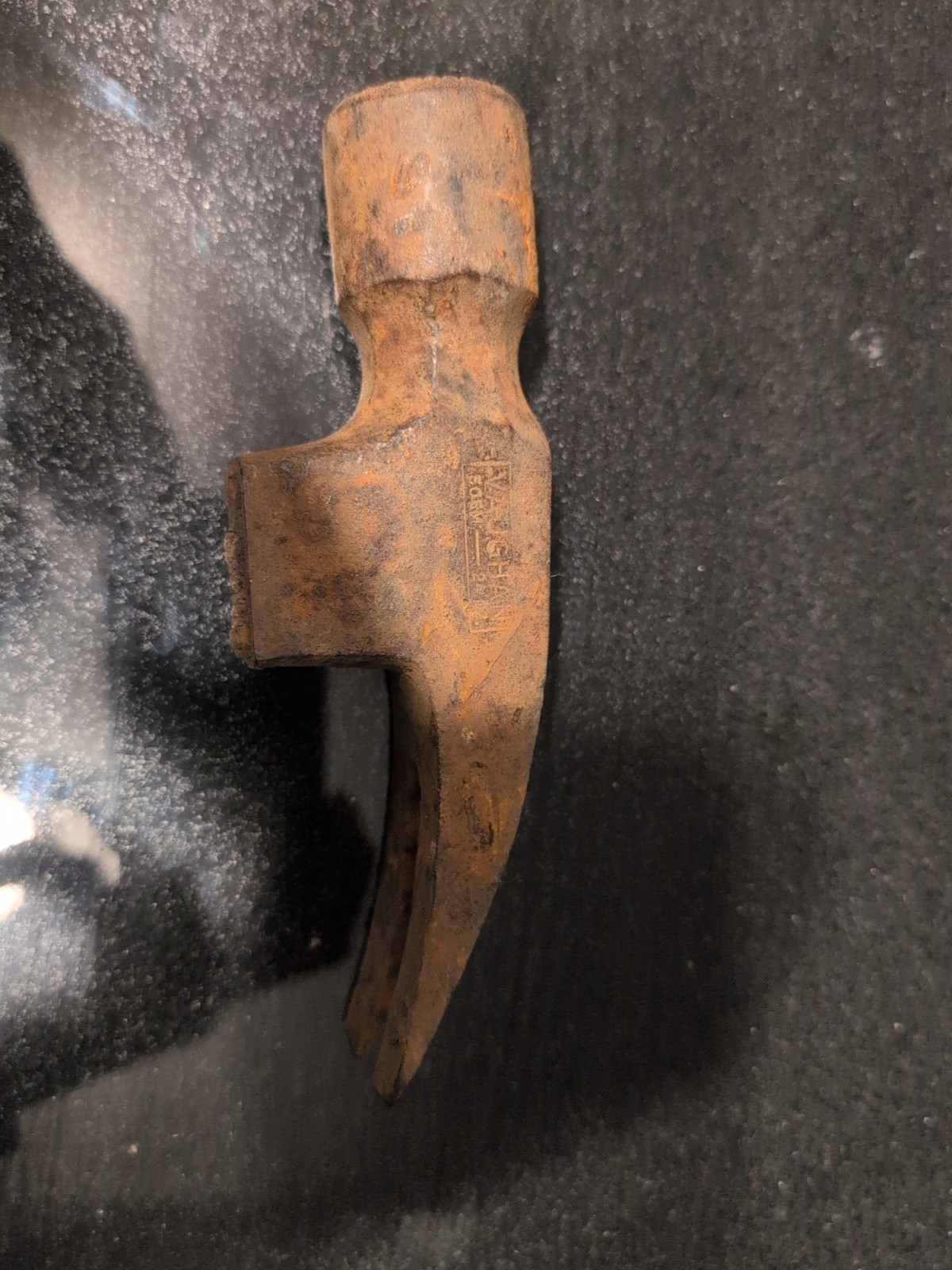 Good User Vintage VAUGHN  20 oz Finish Carpenters Rip Hammer USA Inv#AB85