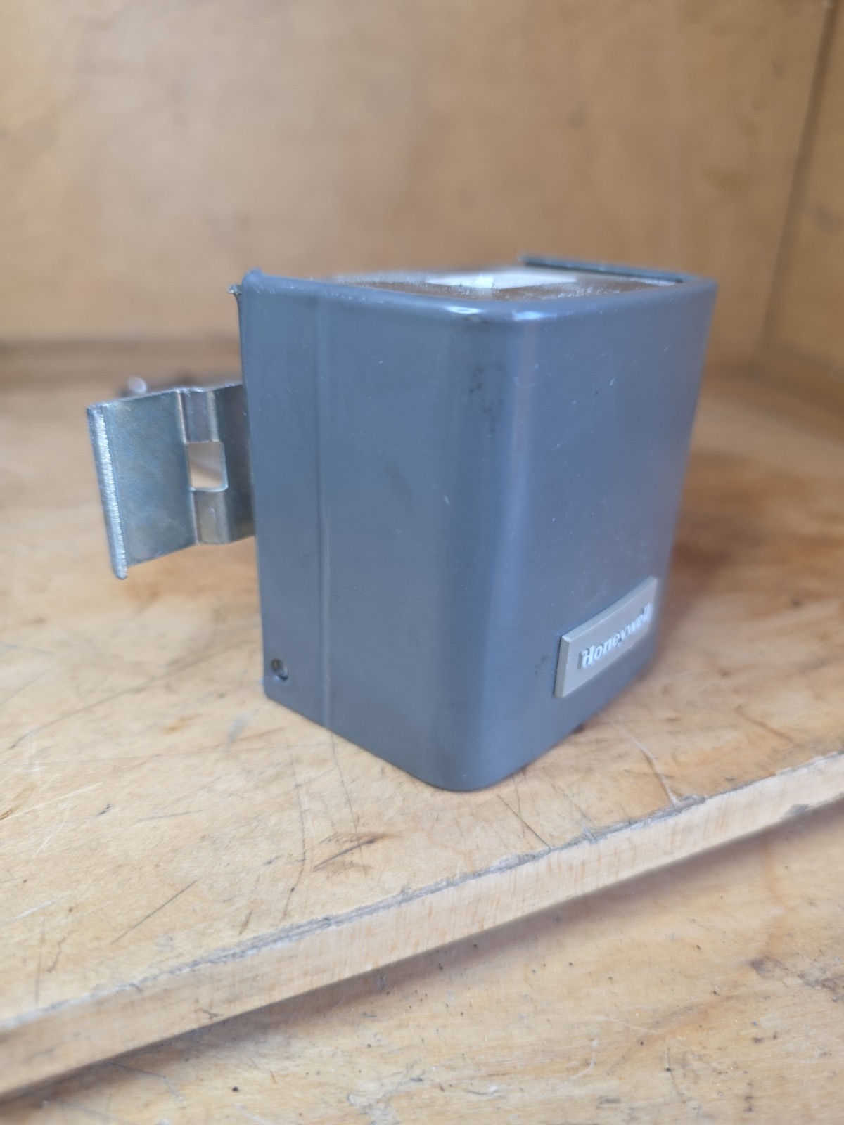 Honeywell C7031K 1017 1
