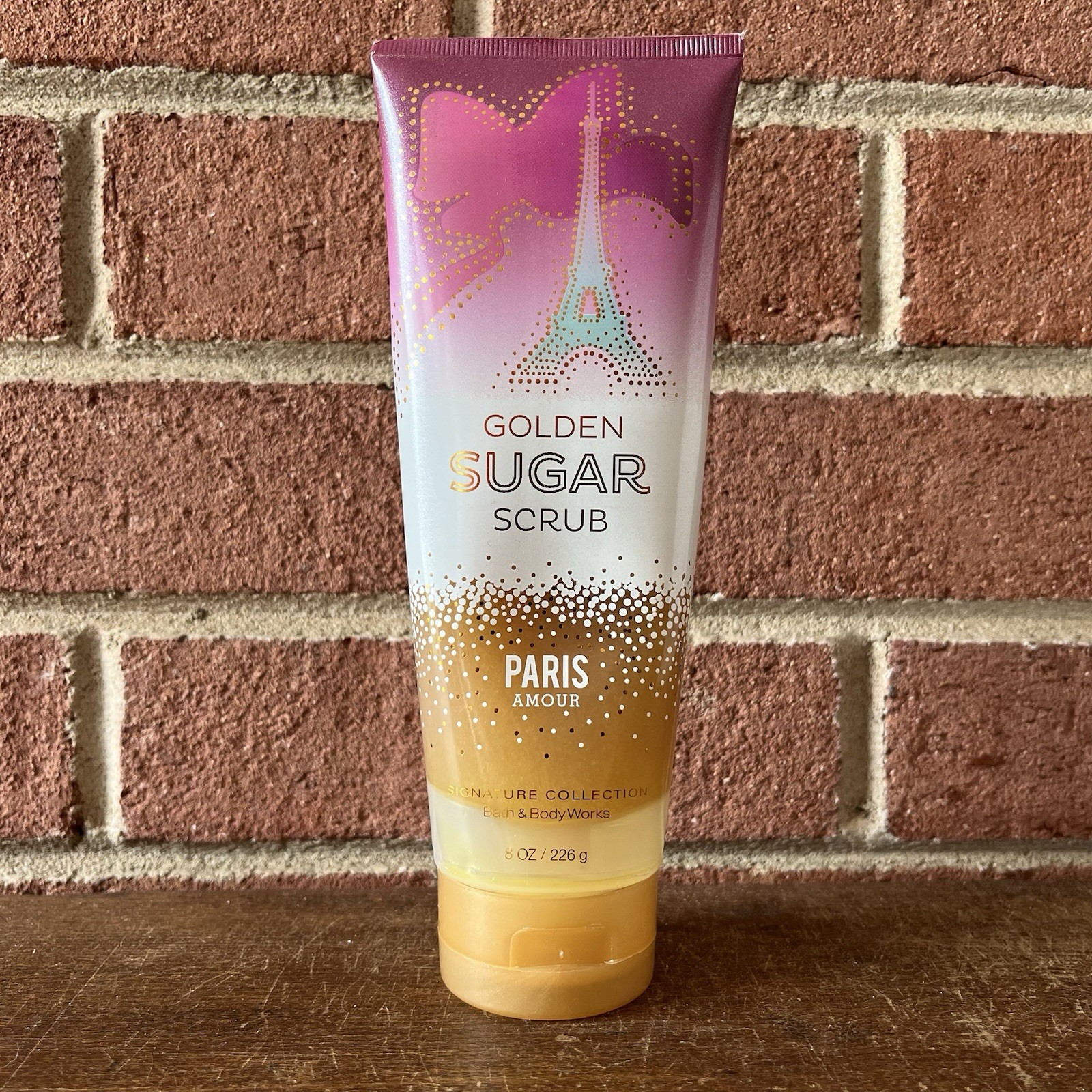 Bath & Body Works  Paris Amour Golden Sugar Scrub