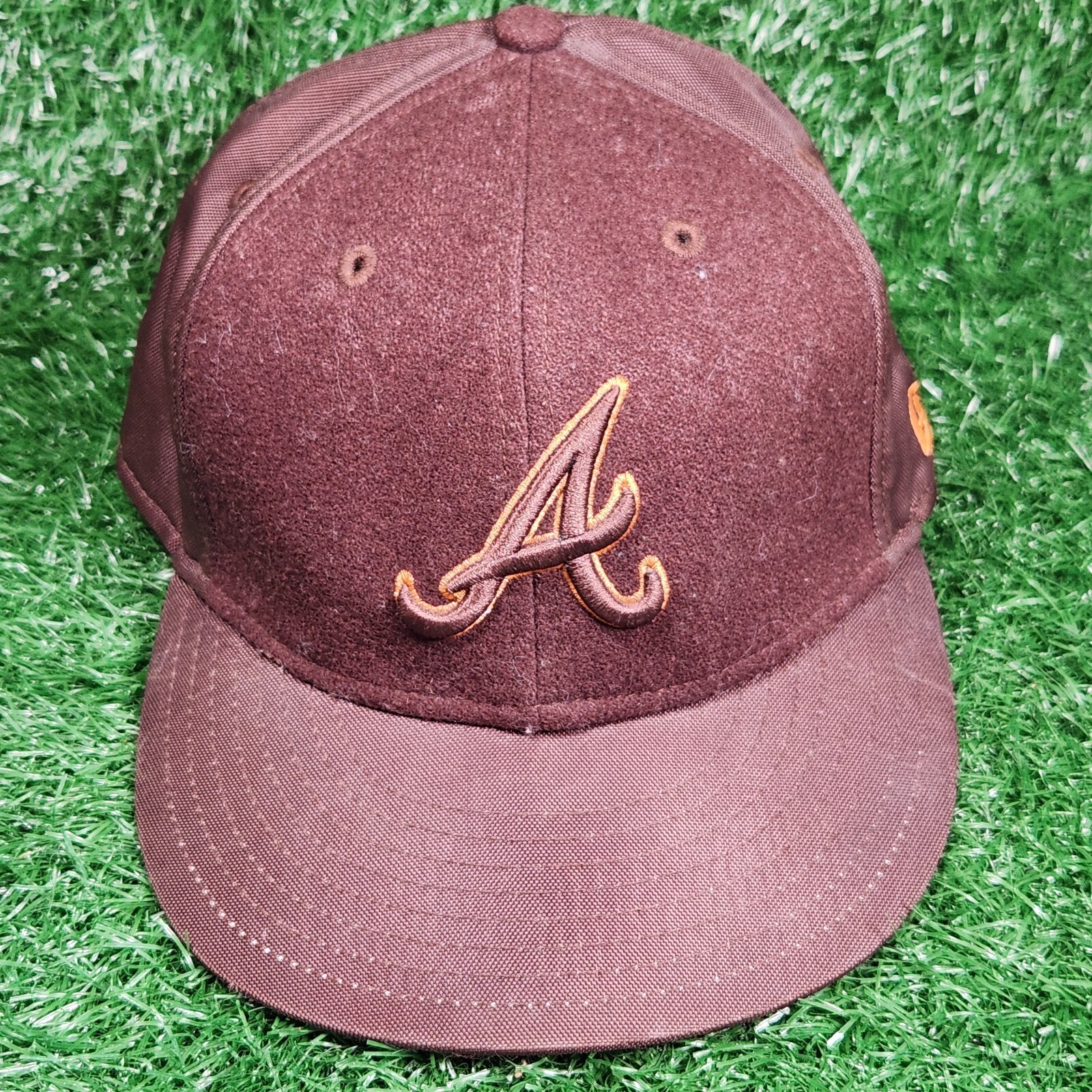 New Era 59FIFTY Atlanta Braves Brown Fitted Hat Size 6 7/8 1999 World Series Cap