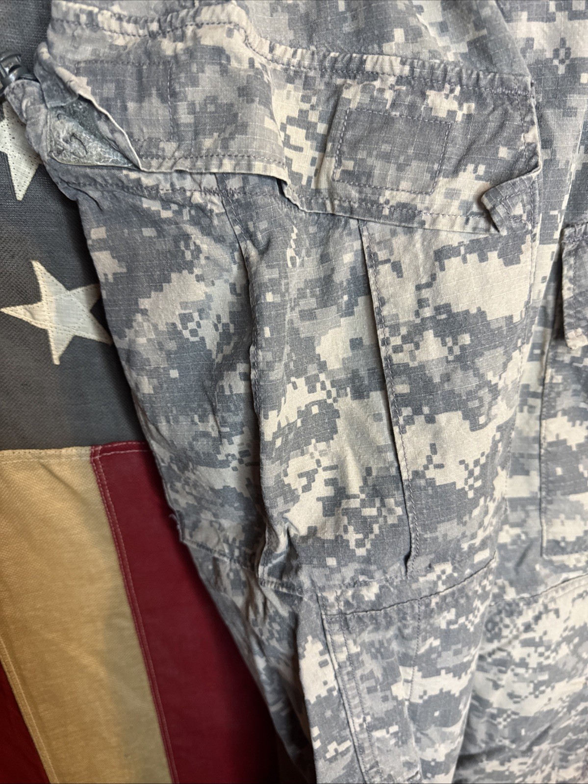 Small Regular - Army Combat Pants ACU Digital Camo USGI 5630