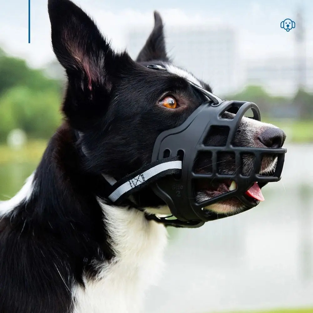 Durable Anti-biting Adjustable Dog Muzzle with Reflective Strip Can Drink Water