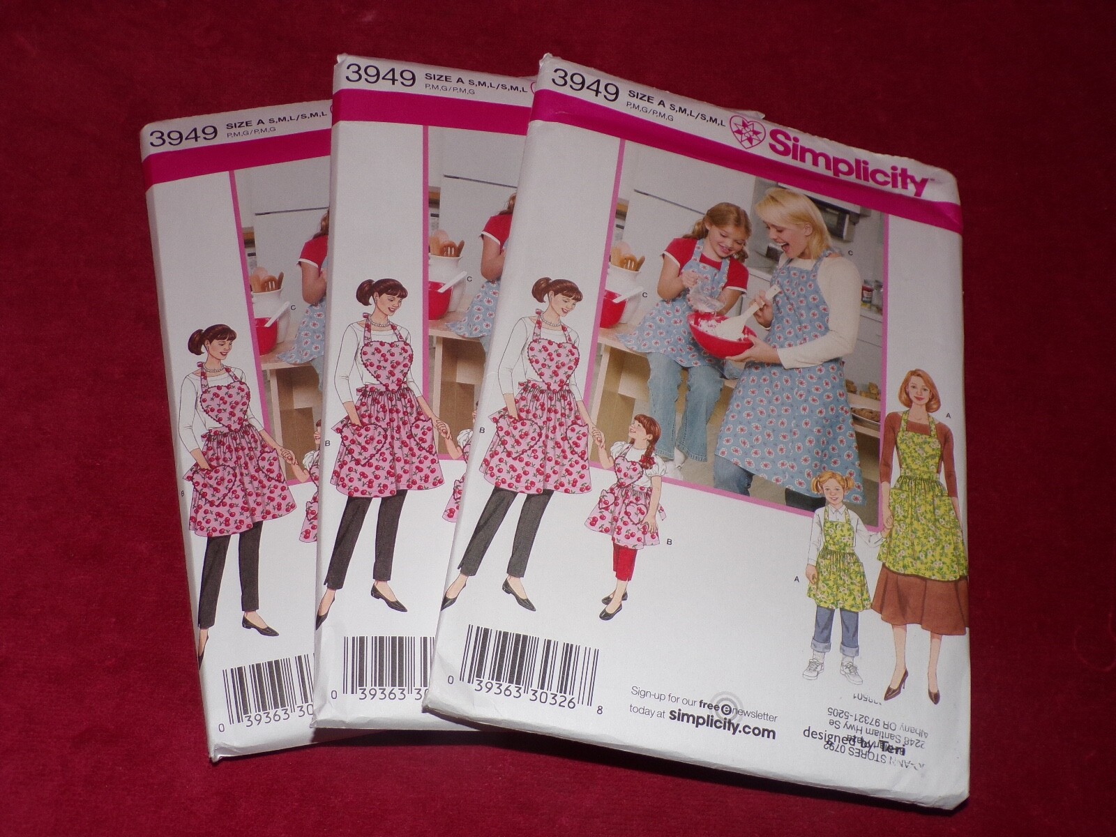 🦋 SIMPLICITY #3949-MATCHING GRANDMOTHER & GRANDDAUGHTER APRON PATTERN SM-LG  FF