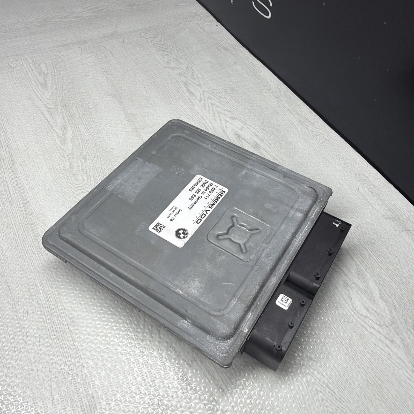 06-10 BMW E60 E63 E64 M5 M6 S85 V10 Motor Engine Control Unit DME ECU MSS65