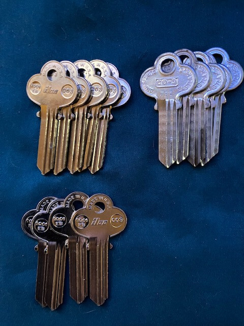 Lot Of 14 Curtis And Ilco Brand CO3 Keyblanks
