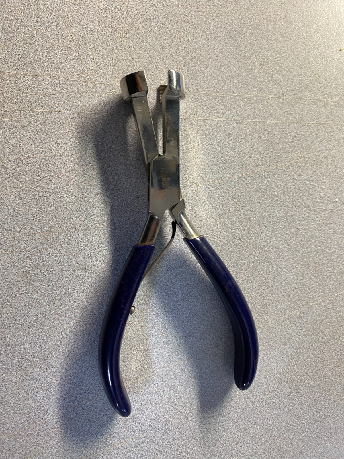 Eyeglass Lab Deblocking Pliers