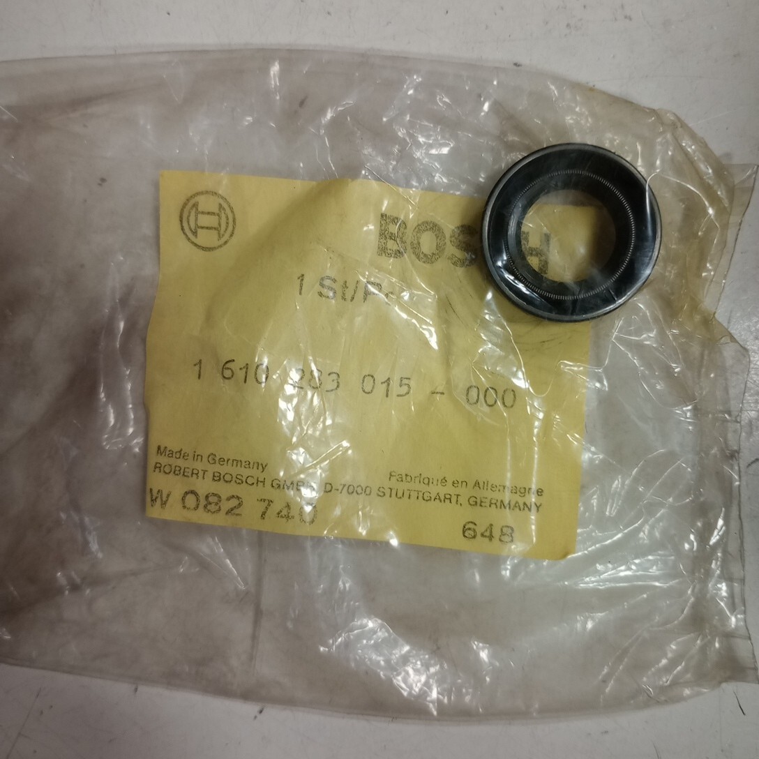 Bosch no. 1-610-283-015, NOS, Radial Ring.