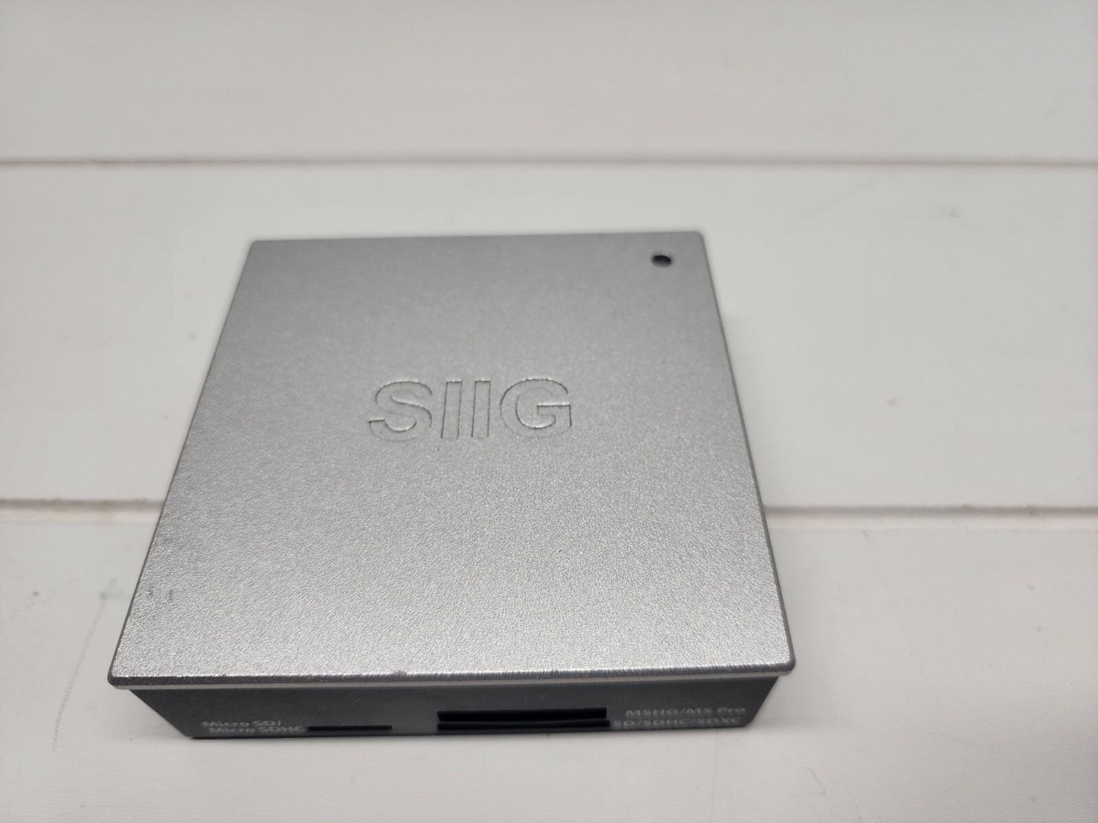 SIIG USB 3.0 & 2.0 Hub and Card Reader NO PWR CORD D11b