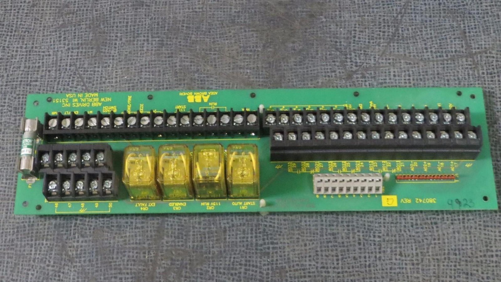 ABB RELAY TERMINAL CIRCUIT BOARD 380742 REV G 380771 380743 380745