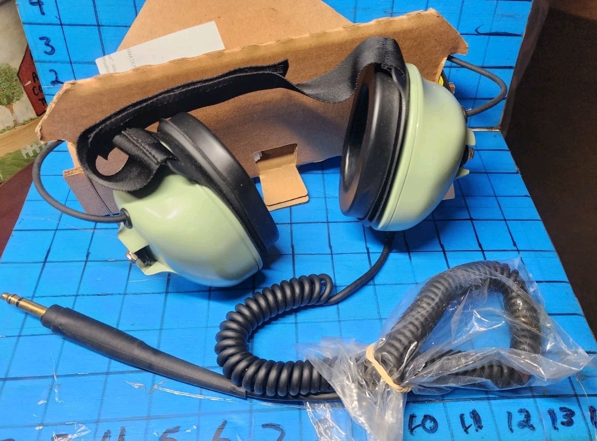 NOS NEW David Clark Listen Only Audio AVIATION Headphones Headset Model H3061