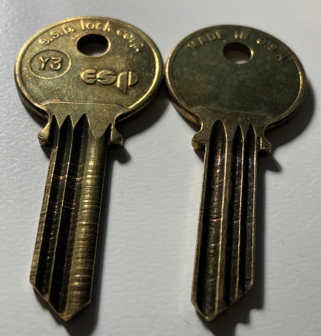 10 ESP # Y3 Key Blank  Yale
