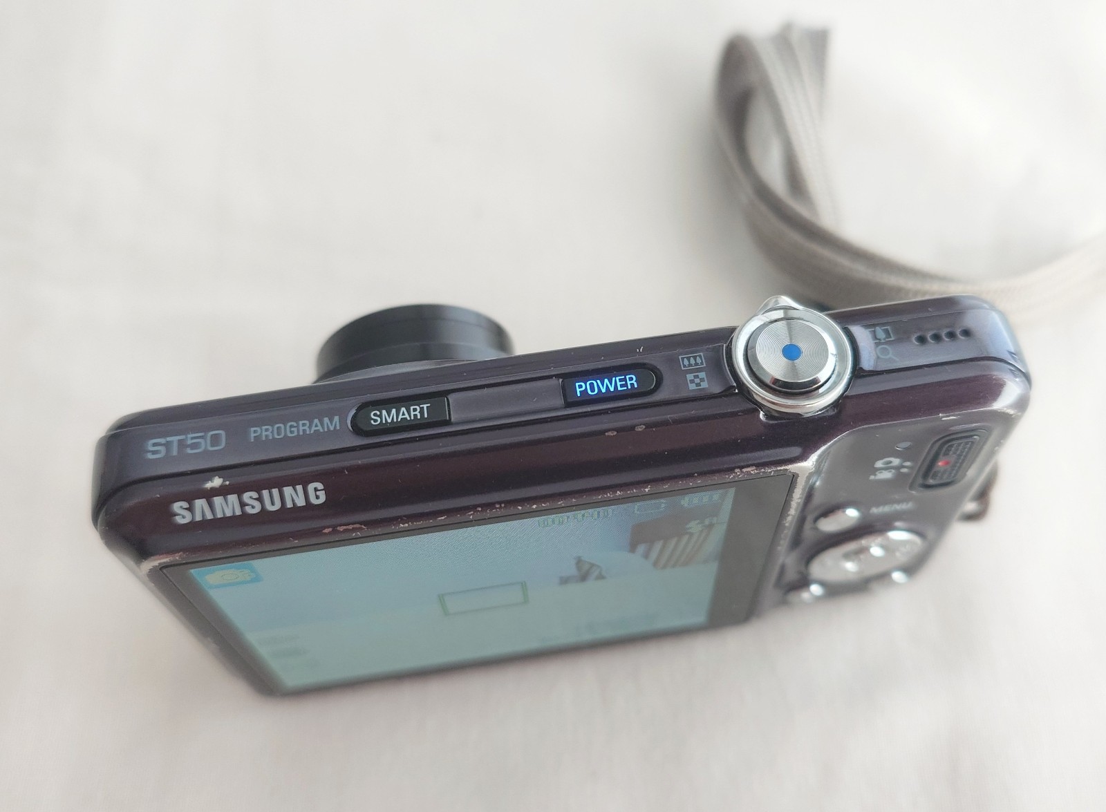 Samsung ST50 12.2MP Digital Compact Camera, With Charging Cable - Working Order