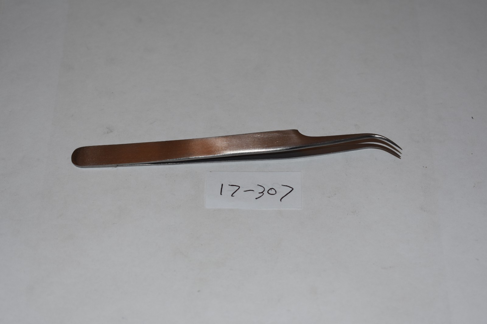 17-307 1 PC SWISS JEWELER STYLE FORCEPS FINE CURVED 4.5"