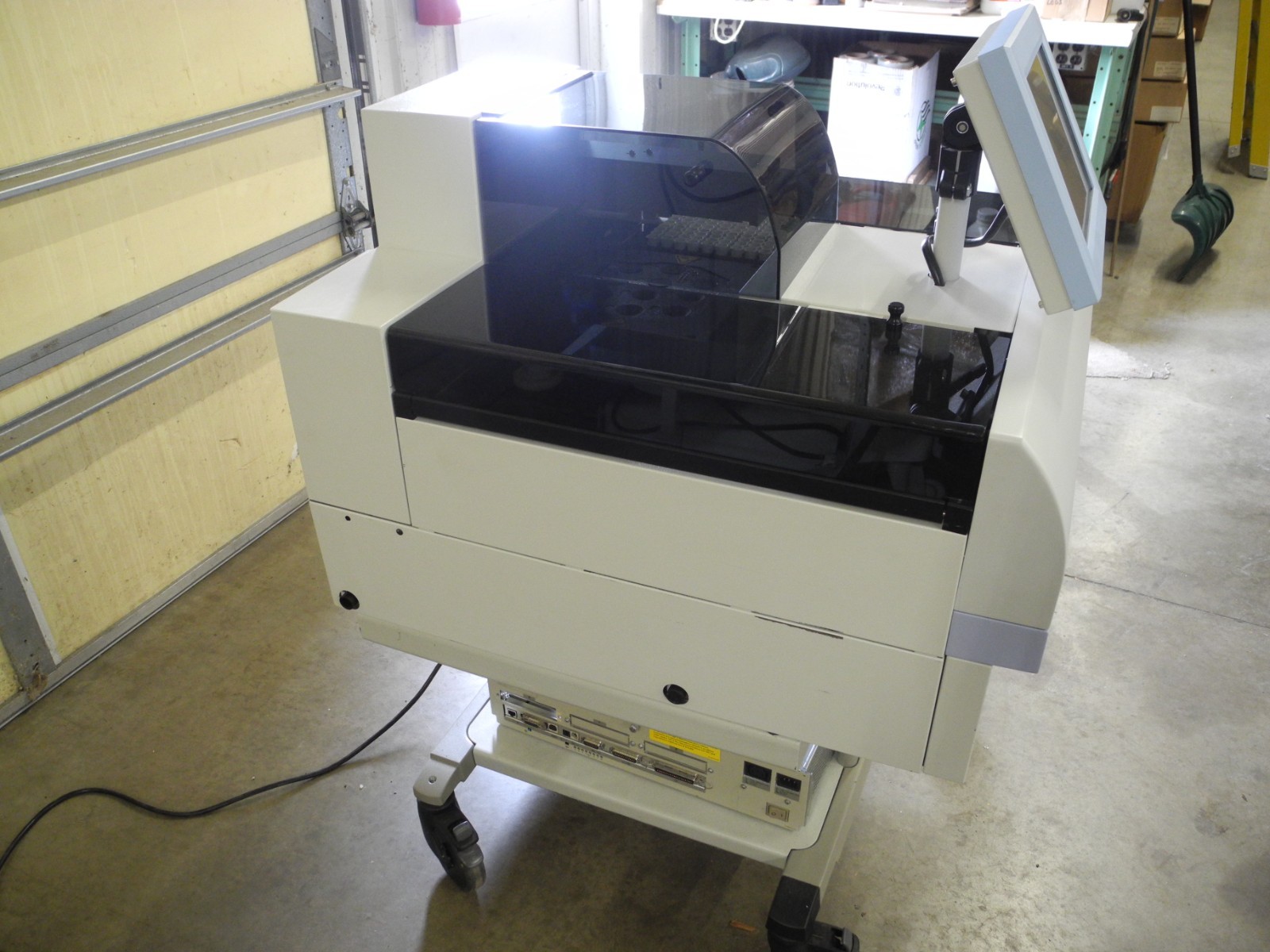 PERKIN ELMER MODEL 2470-0050 WIZARD 2 AUTOMATIC GAMMA COUNTER W/ WINDOWS XP