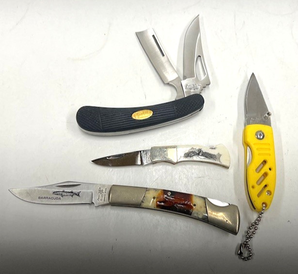Lot of 4 VINTAGE Folding FROST CUTLERY Knives - FREE SHIPPING
