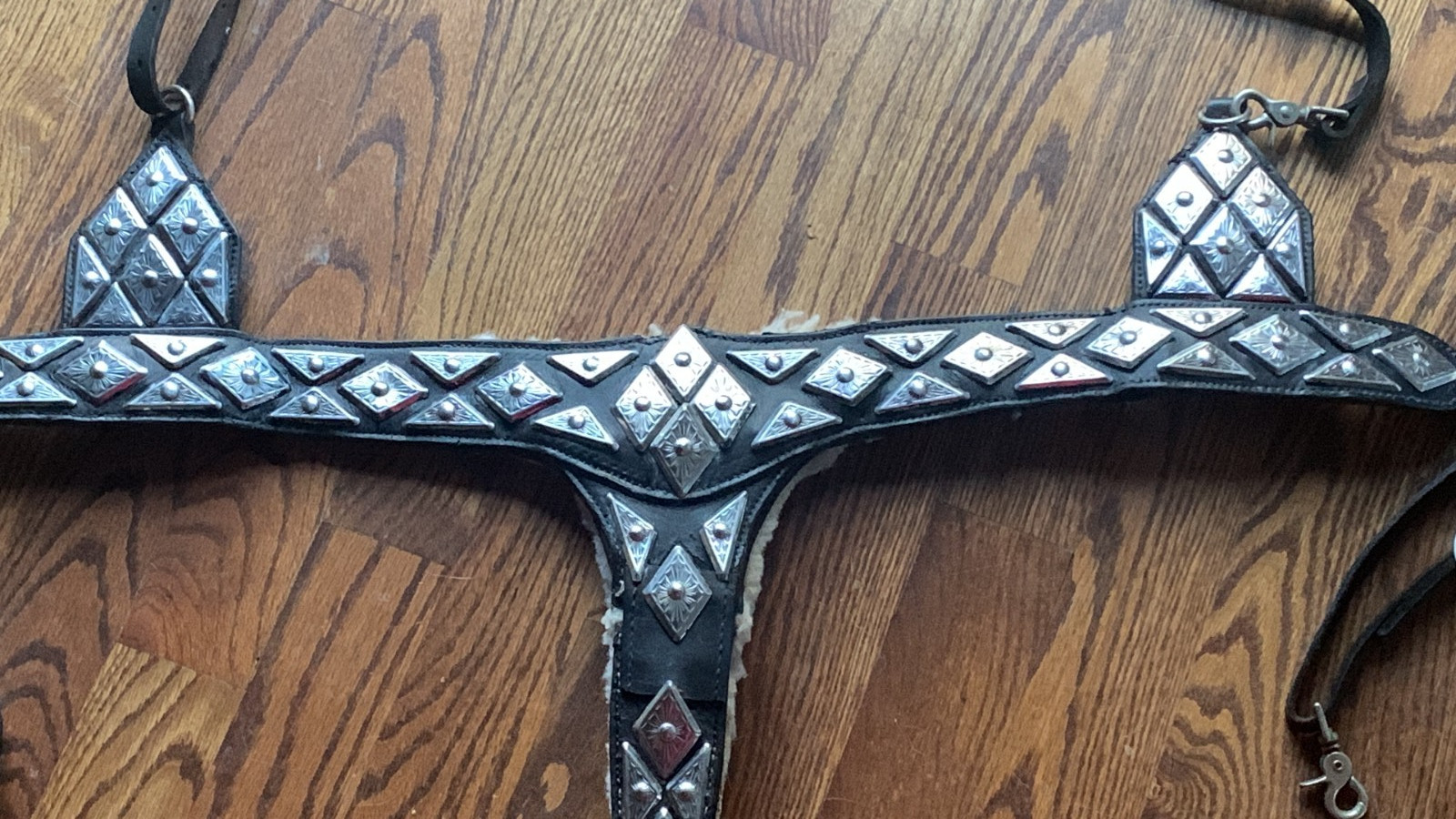 VINTAGE TED FLOWERS SILVER PARADE BREAST COLLAR - 1960