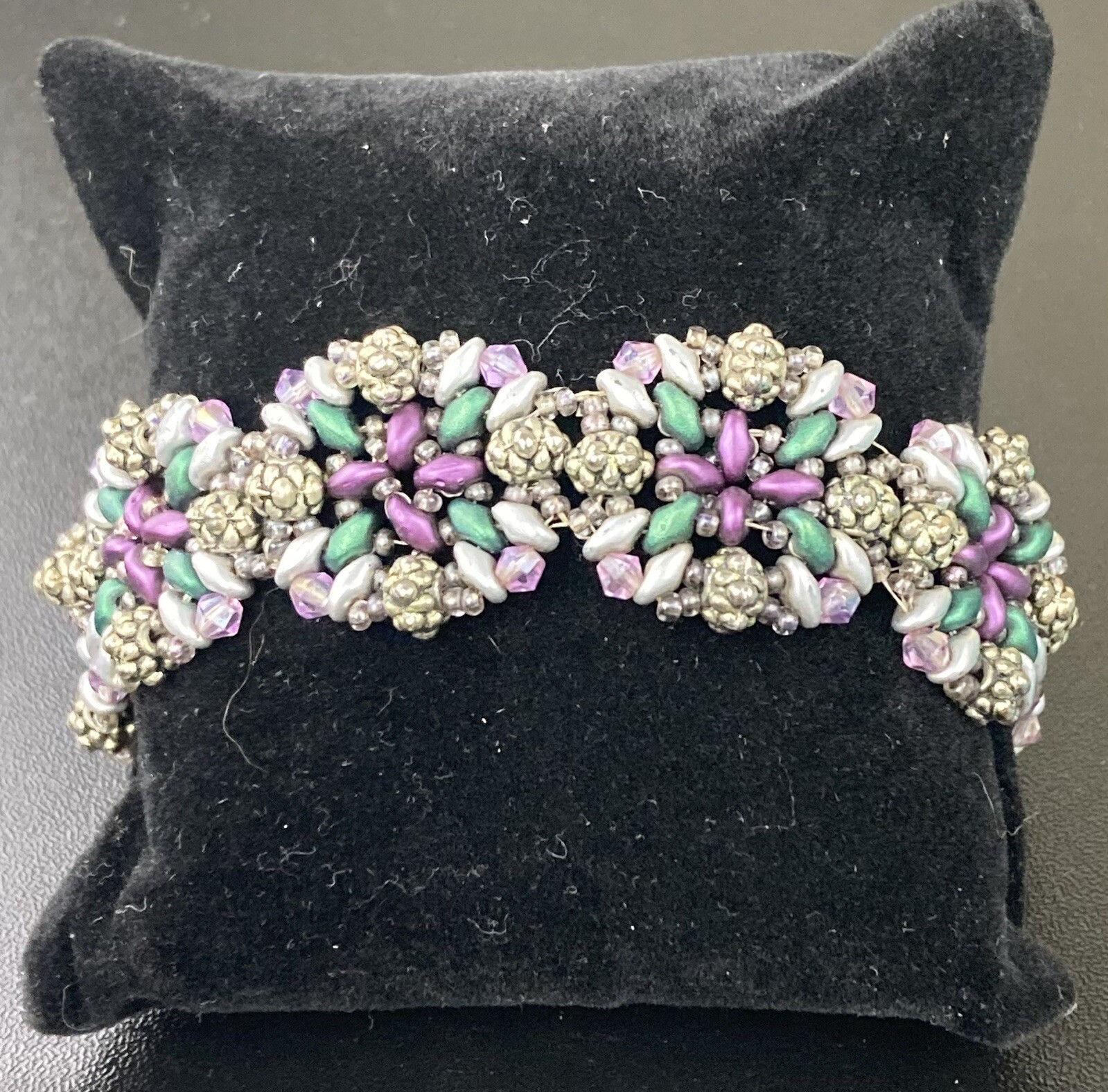 Starflower Handmade Beaded Toggle Bracelet 8.75”