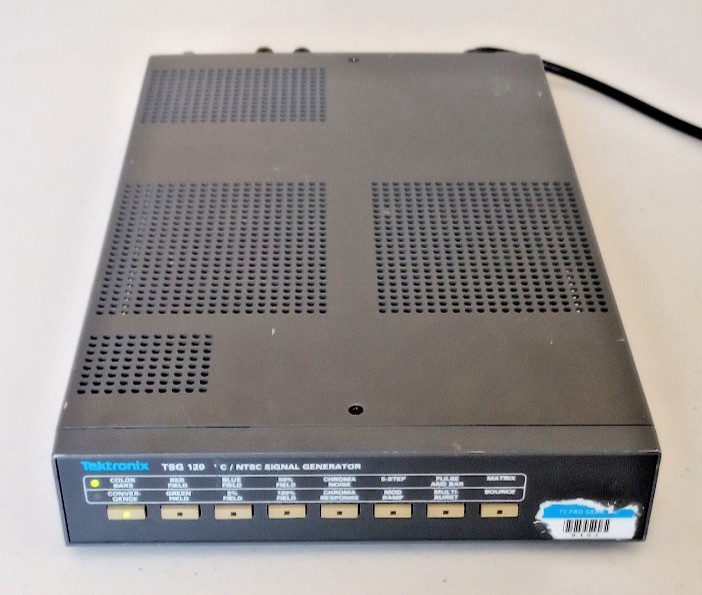 Tektronix TSG 120 NTSC Signal Generator TESTED Working Video RF Generator