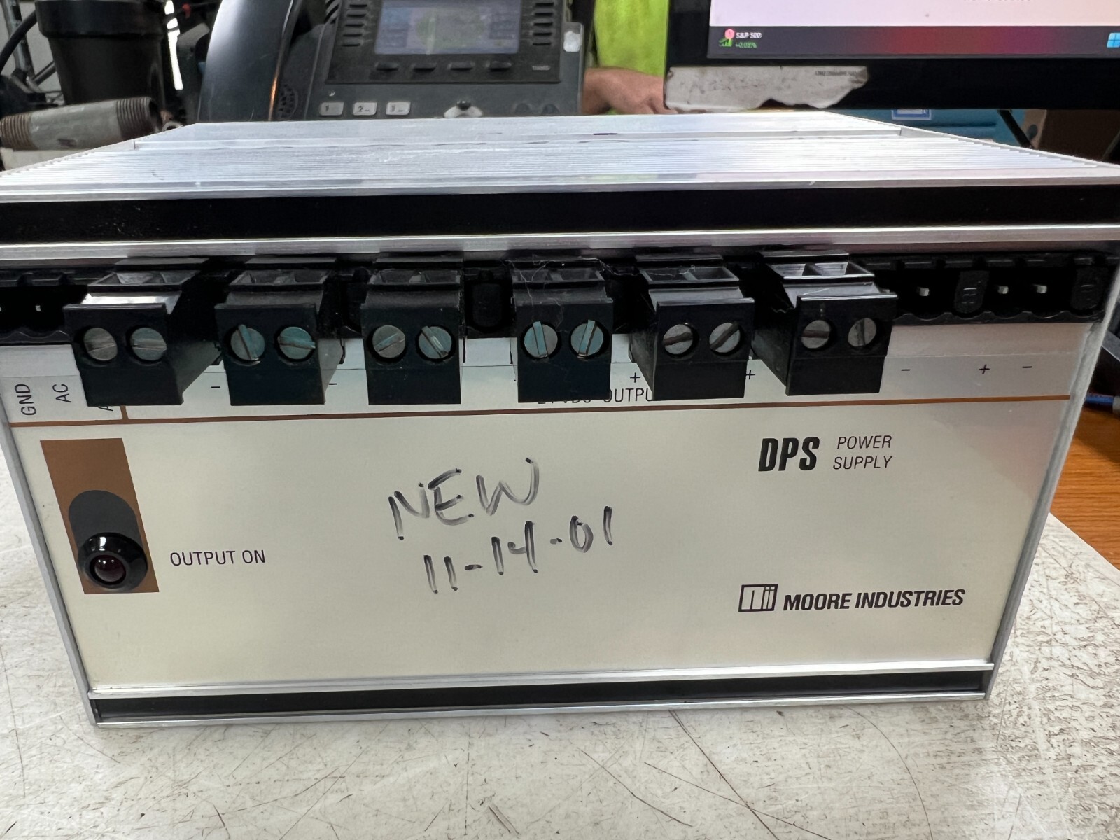 👀 MOORE INDUSTRIES DPS 24 VDC POWER SUPPLY DPS/24DC/120MA/117AC (DIN)