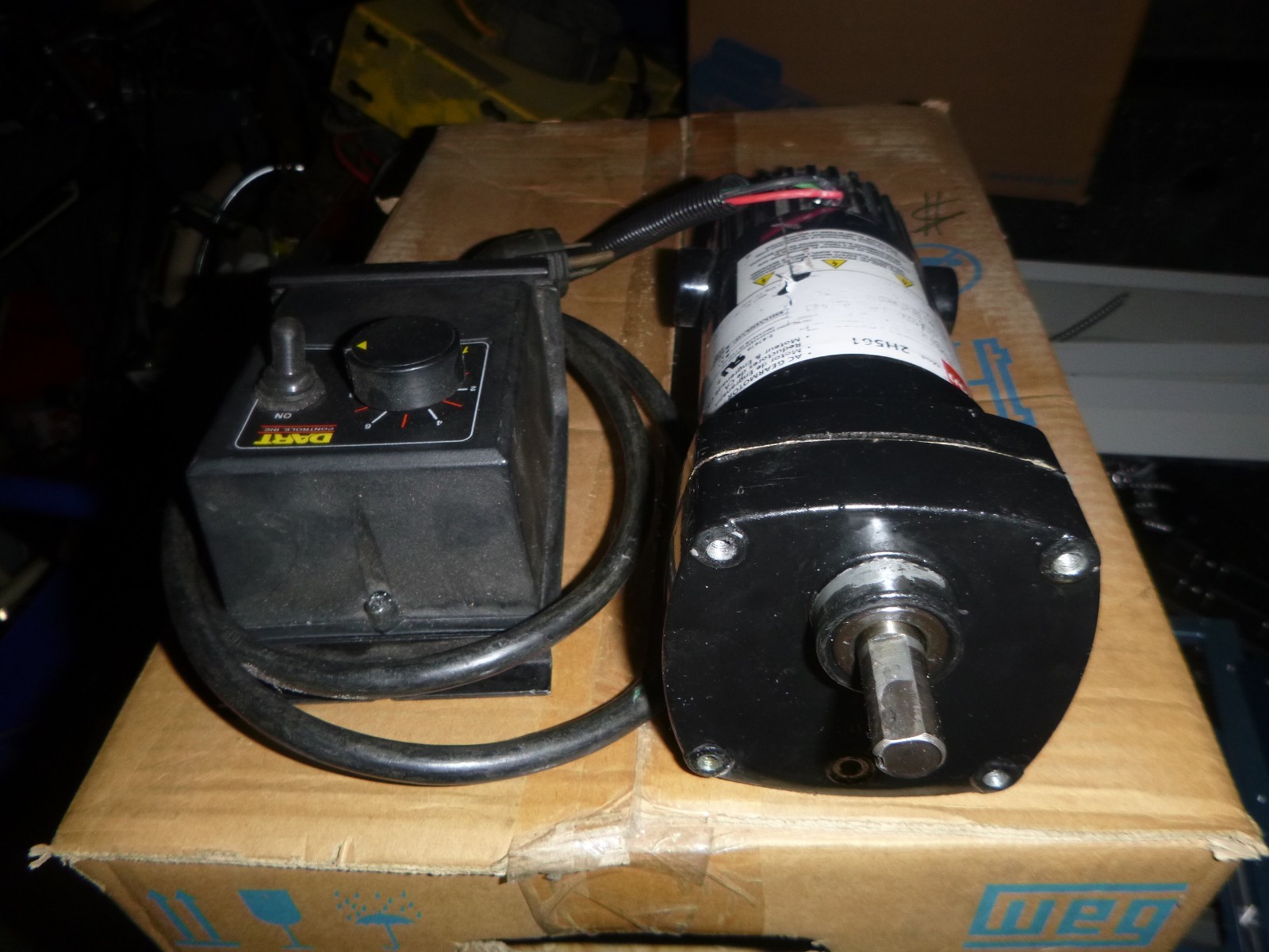DAYTON 2H561 DC MOTOR WITH CONTROLLER